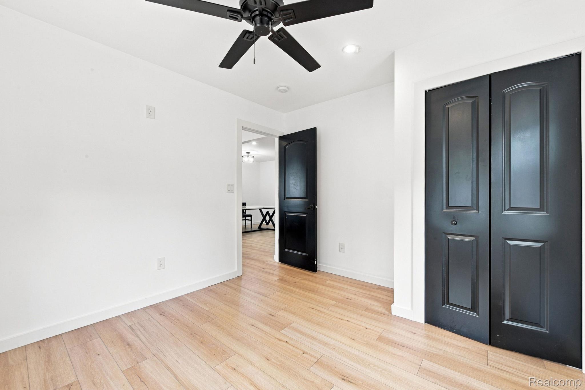 25511 Dartmouth Street Property Photo 17