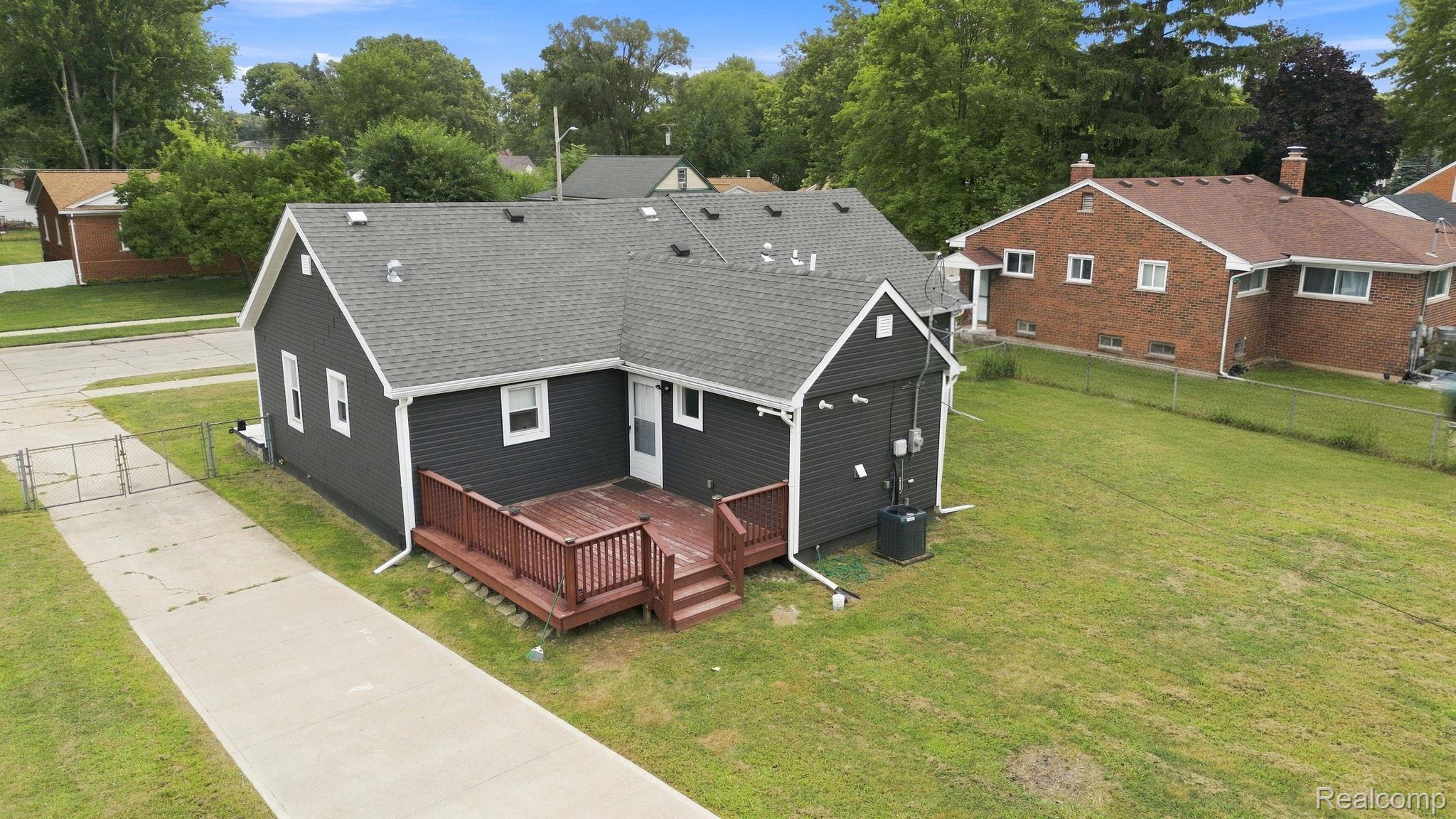 25511 Dartmouth Street Property Photo 22