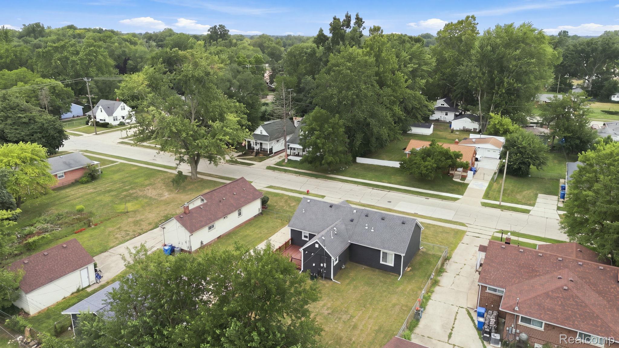 25511 Dartmouth Street Property Photo 29