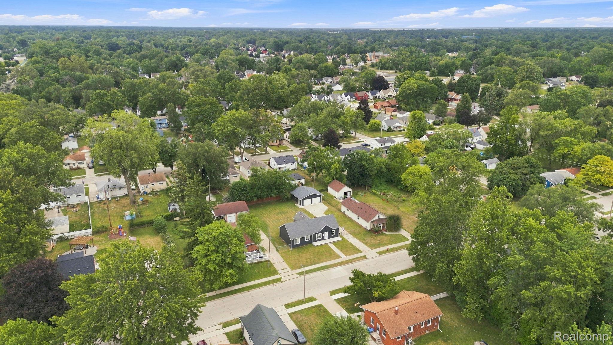 25511 Dartmouth Street Property Photo 33