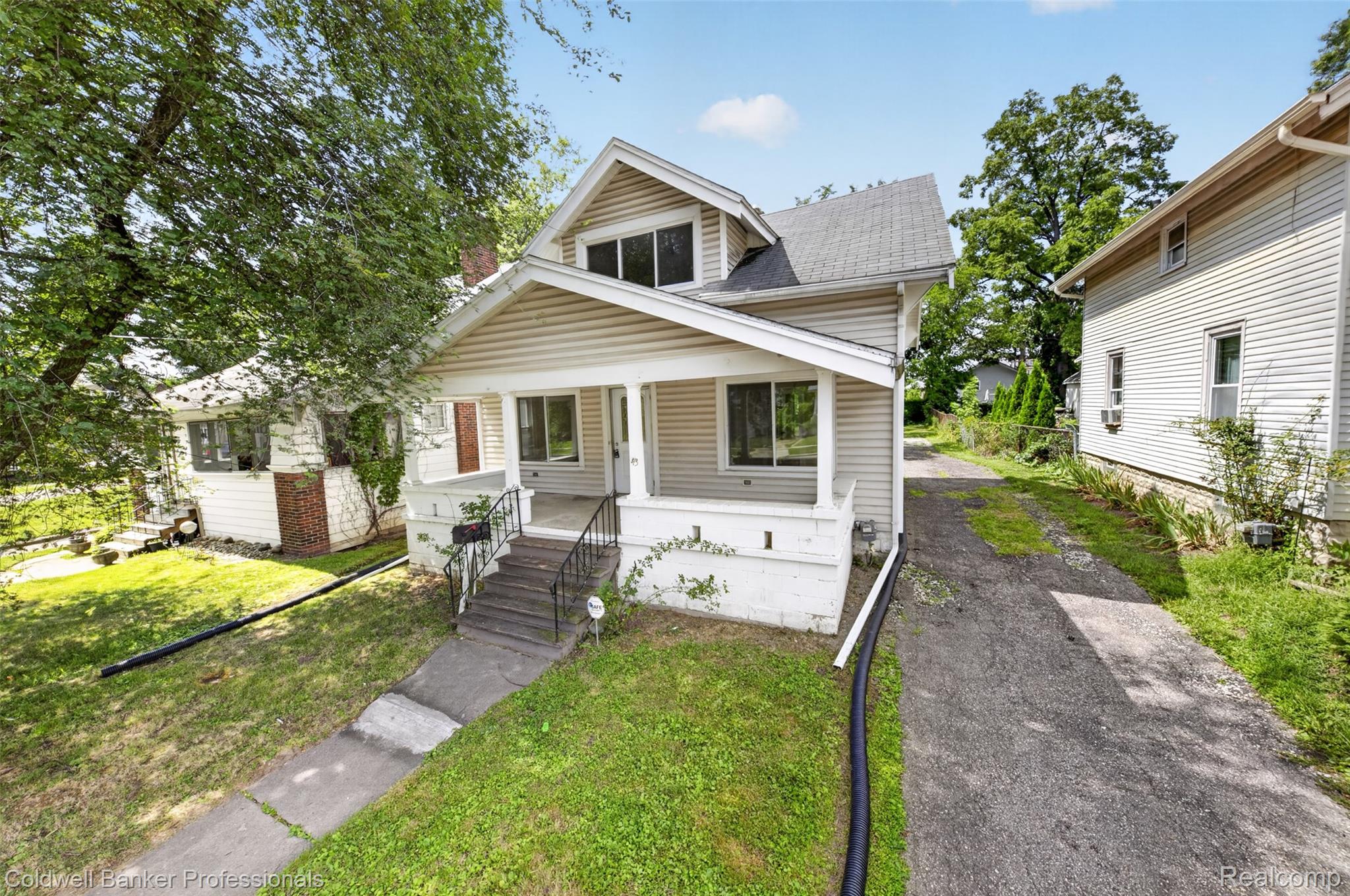 43 Dwight Ave Avenue Property Photo 1