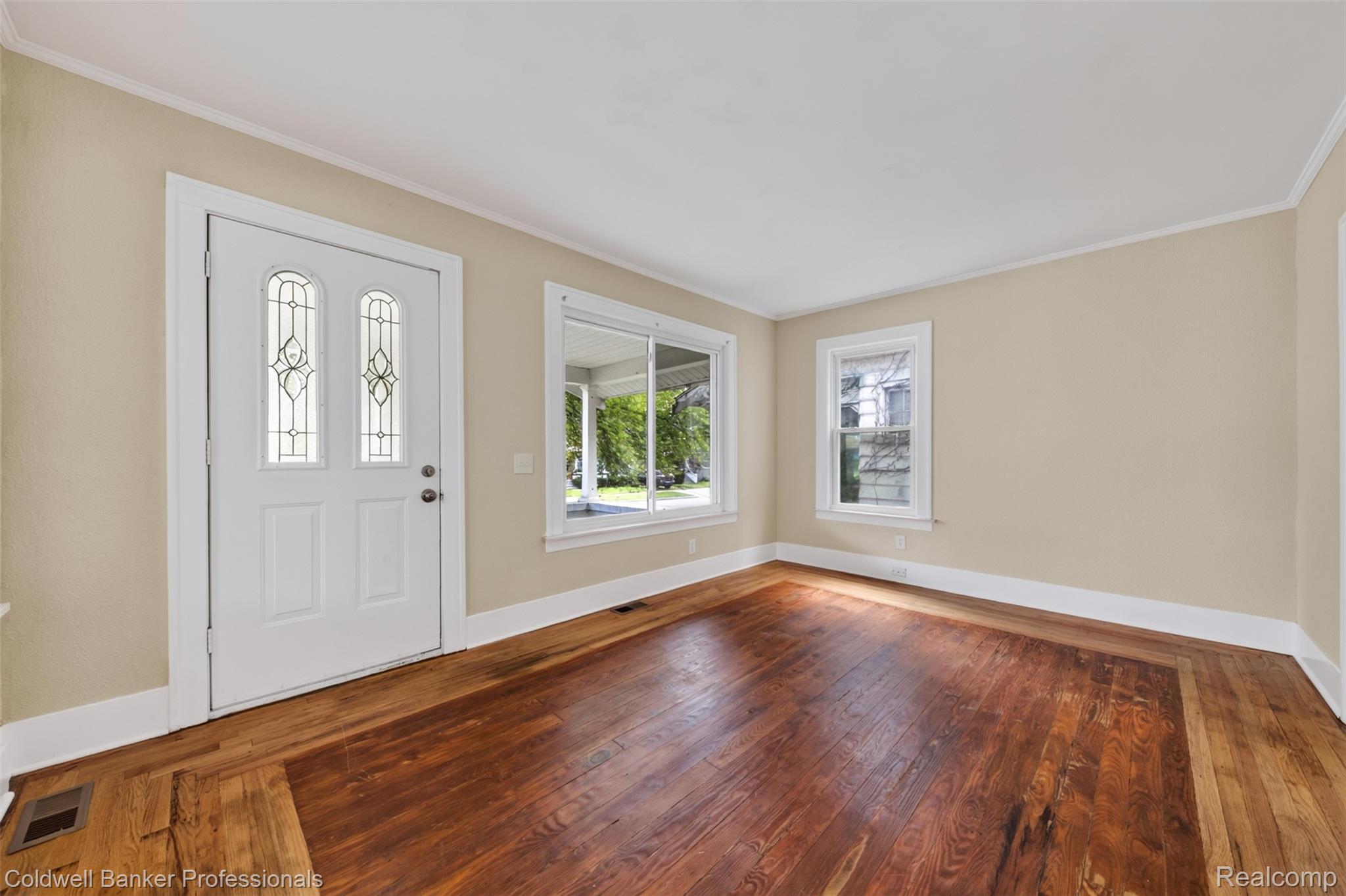 43 Dwight Ave Avenue Property Photo 6