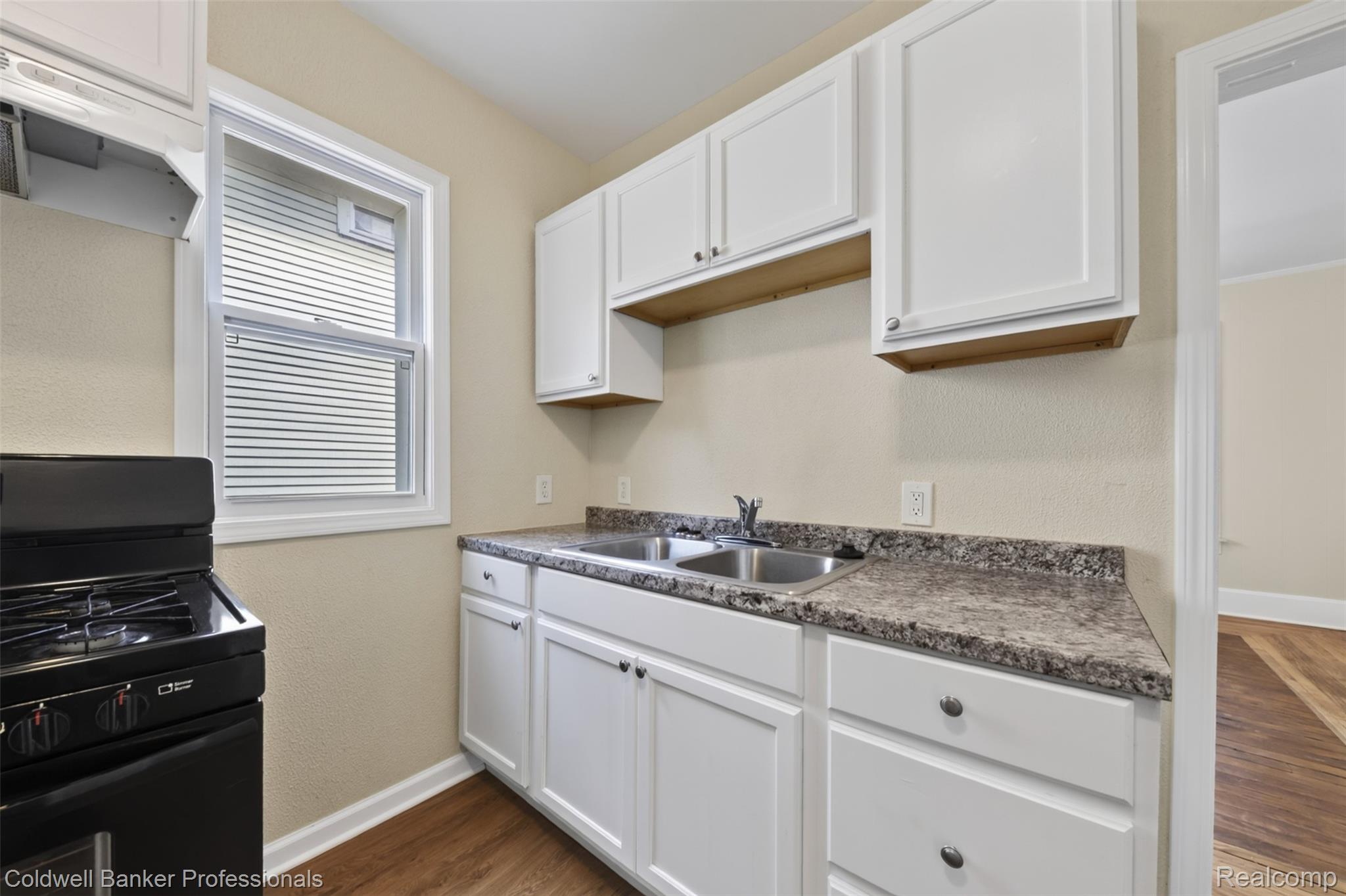 43 Dwight Ave Avenue Property Photo 14