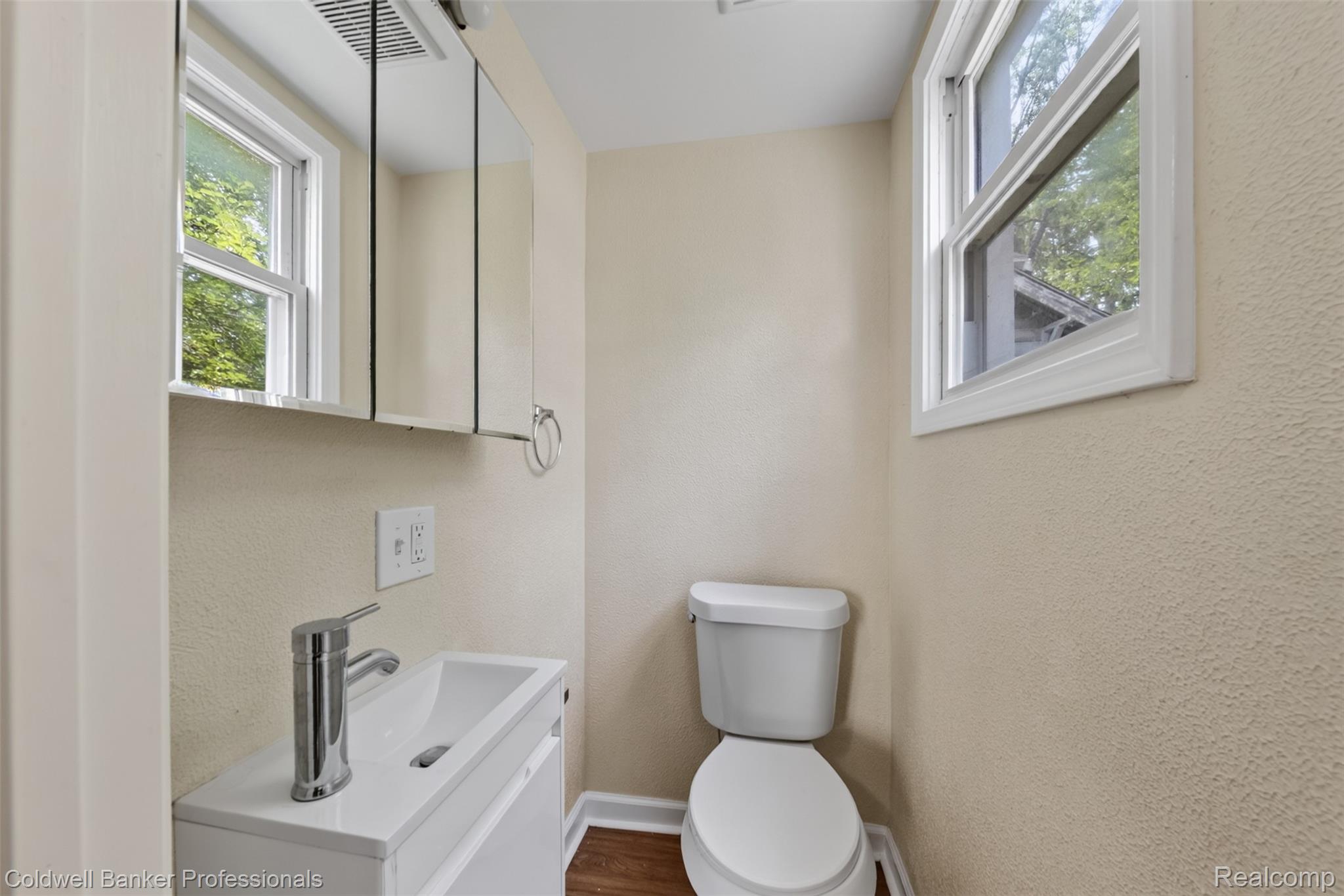43 Dwight Ave Avenue Property Photo 18