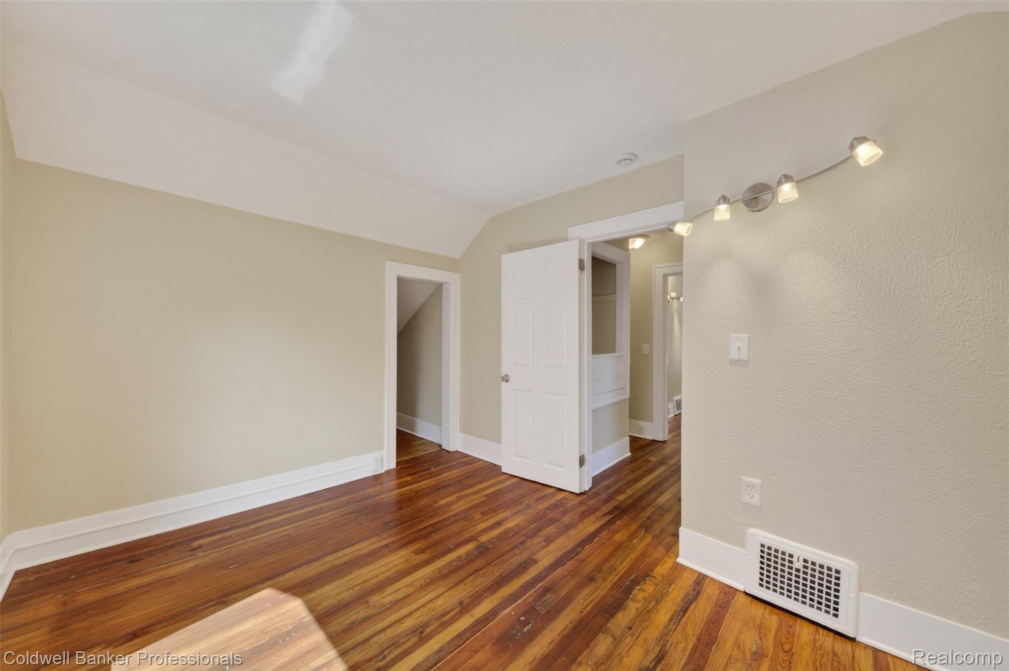 43 Dwight Ave Avenue Property Photo 20