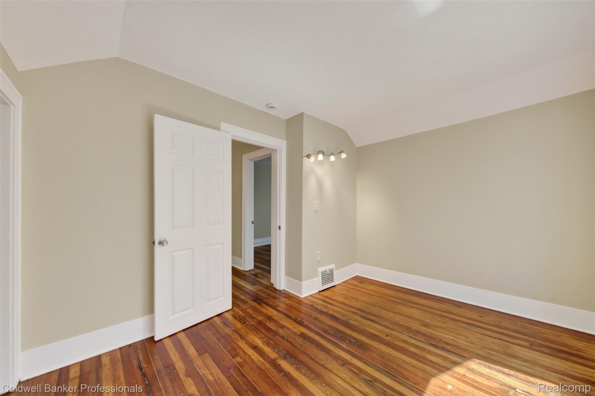 43 Dwight Ave Avenue Property Photo 21