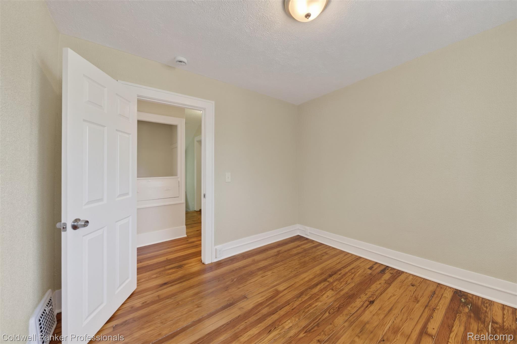 43 Dwight Ave Avenue Property Photo 26
