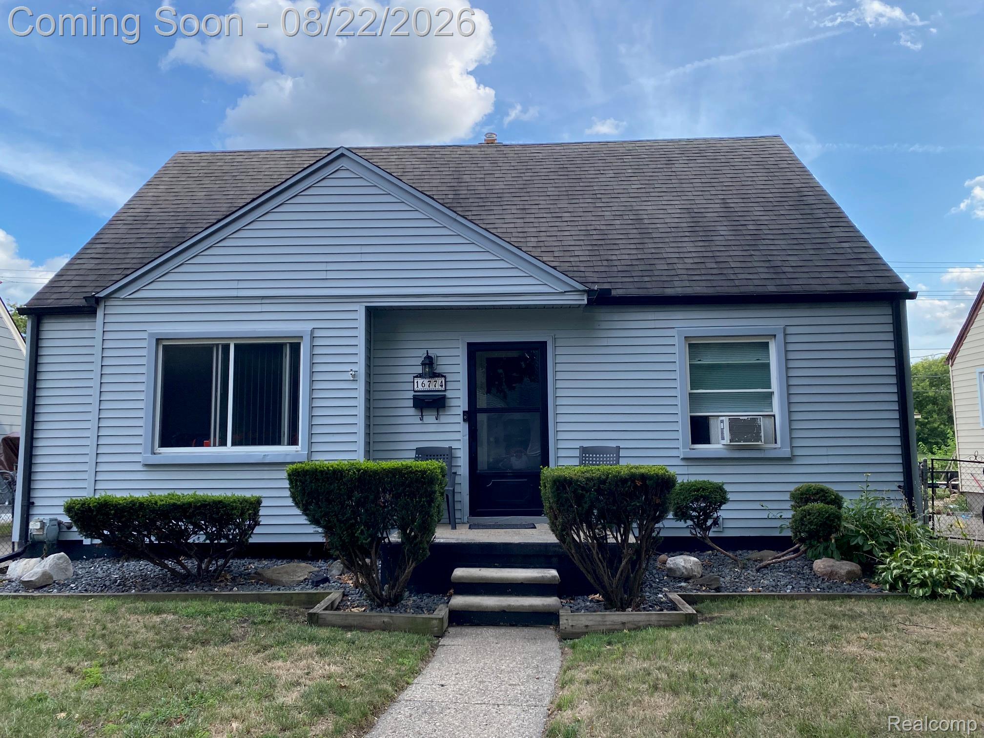 16774 Sarmorr Street Property Photo 1