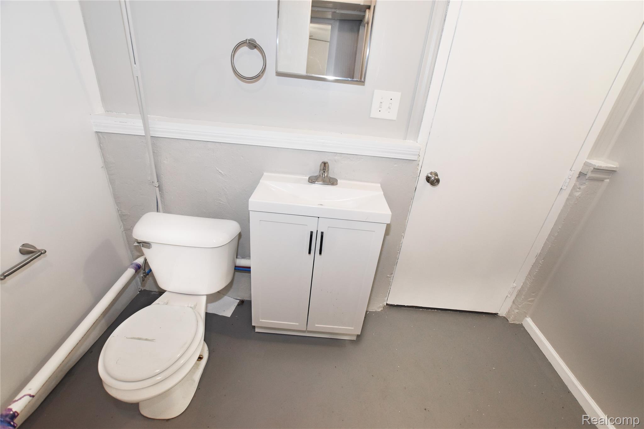 5825 Branch Road Property Photo 11