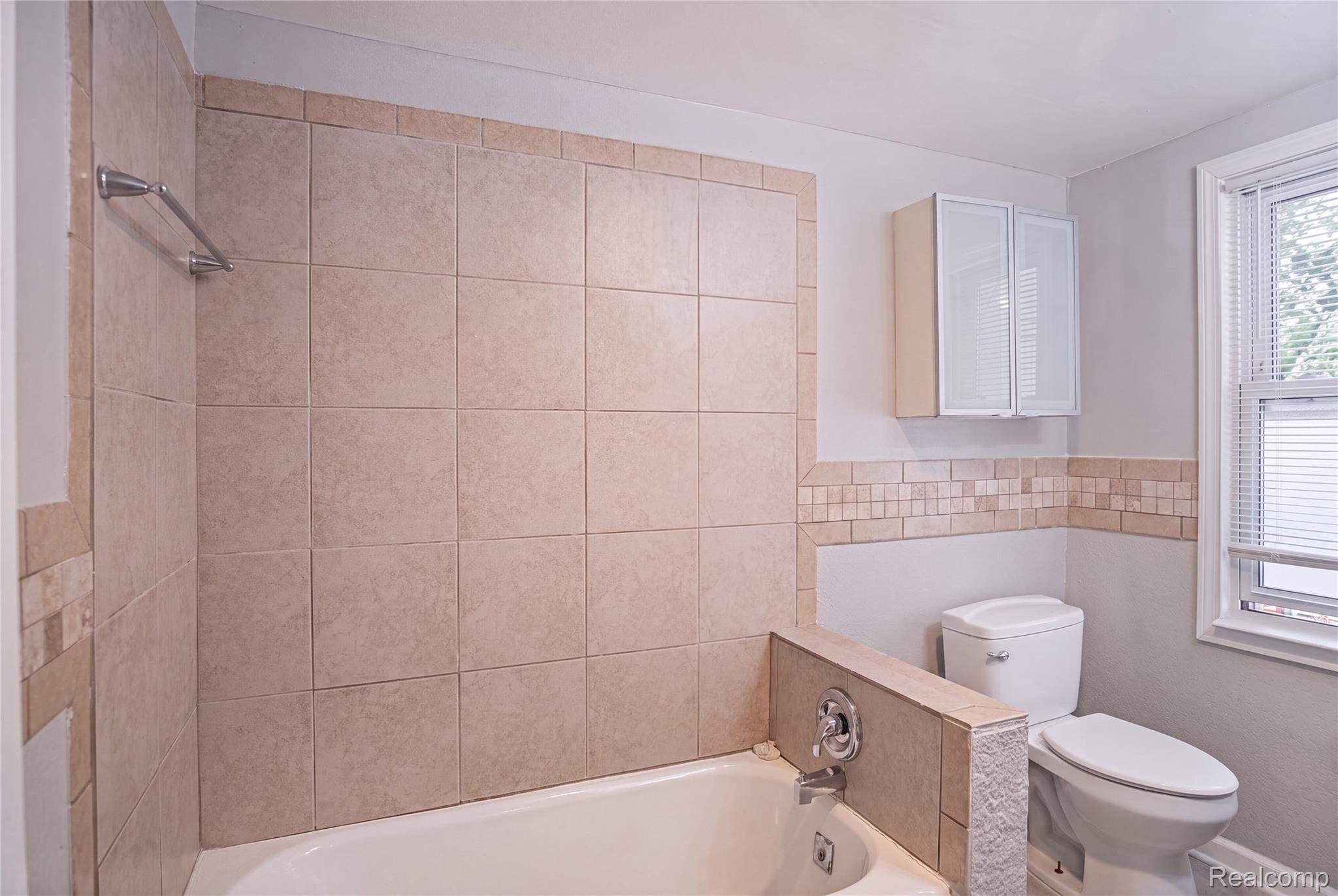 1665 Atkinson Street Property Photo 13