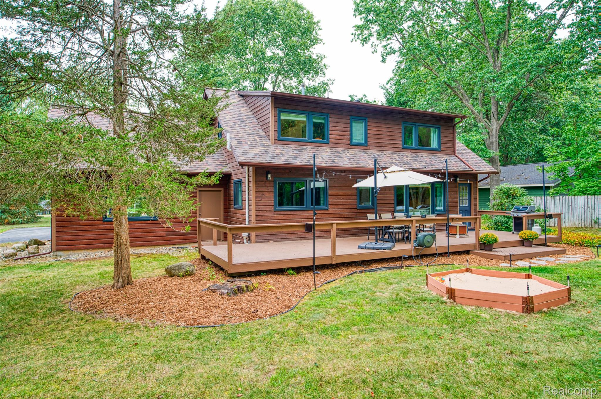 8845 River Valley Road Property Photo 7