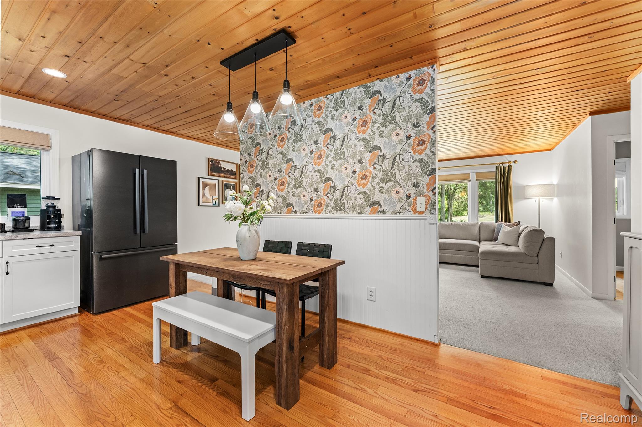 8845 River Valley Road Property Photo 17