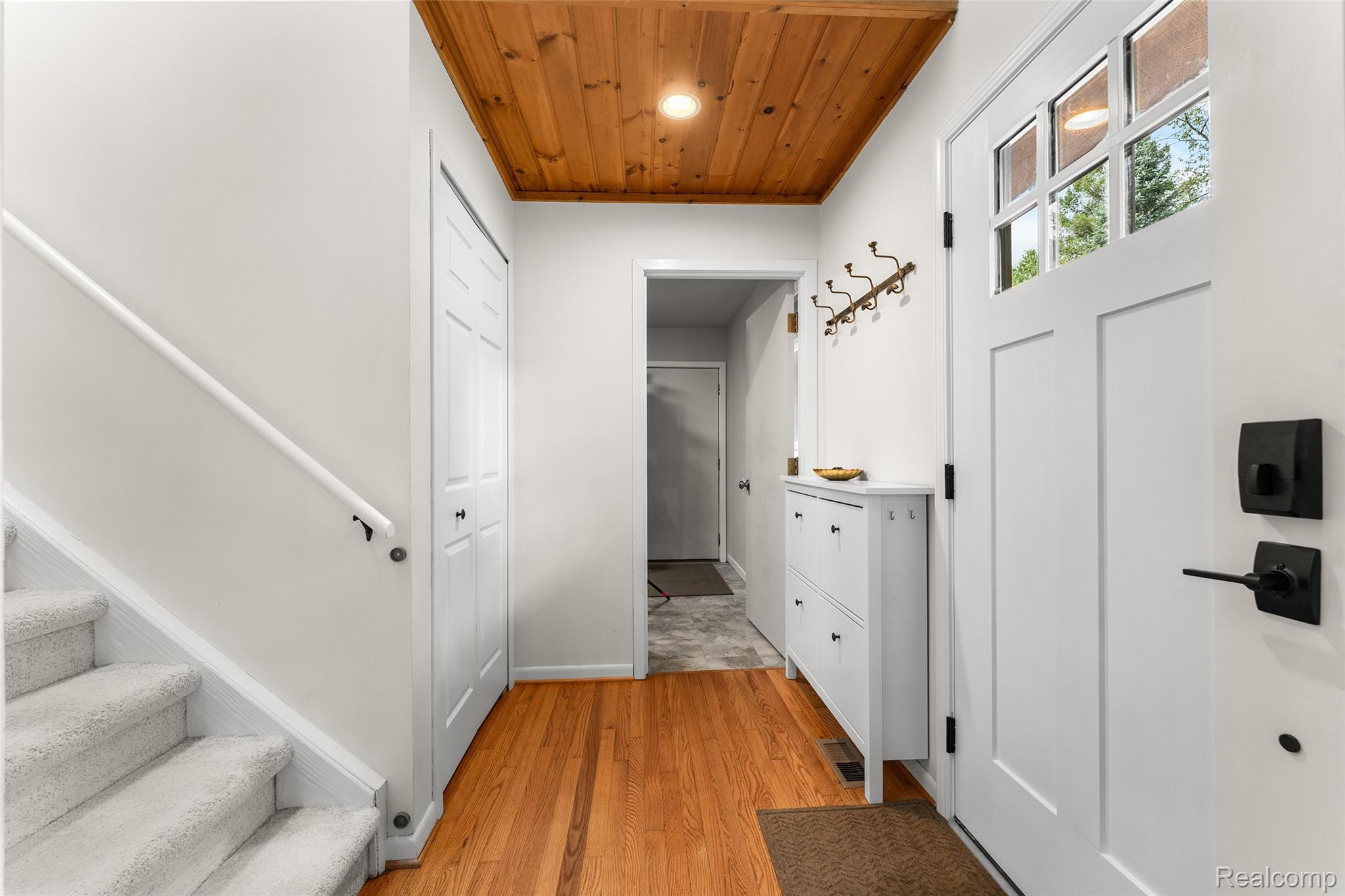 8845 River Valley Road Property Photo 23