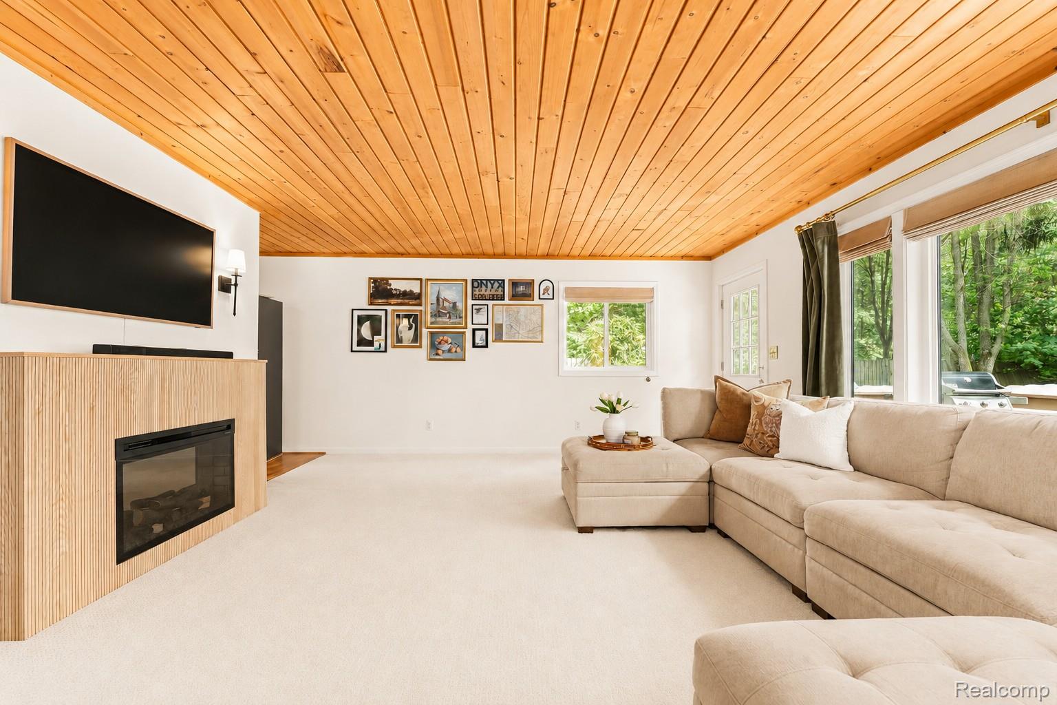 8845 River Valley Road Property Photo 26
