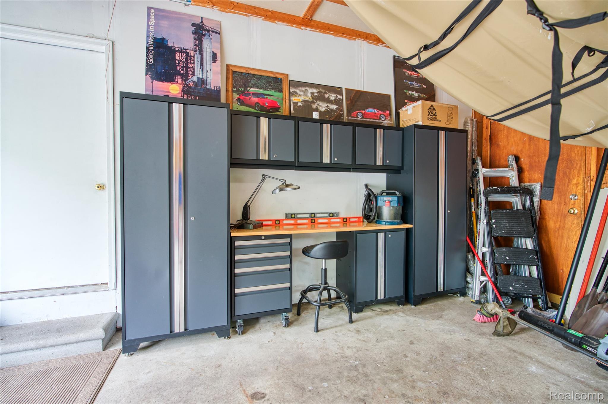 8845 River Valley Road Property Photo 40