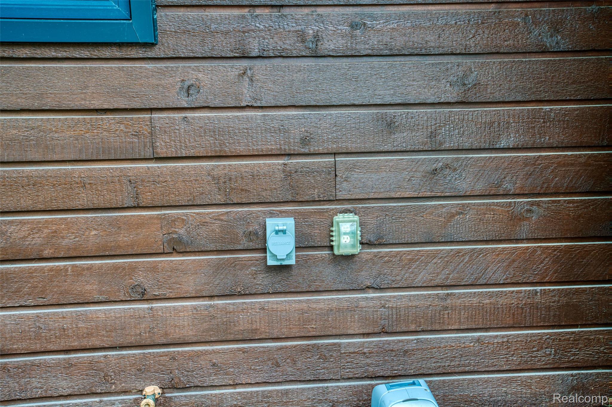 8845 River Valley Road Property Photo 43