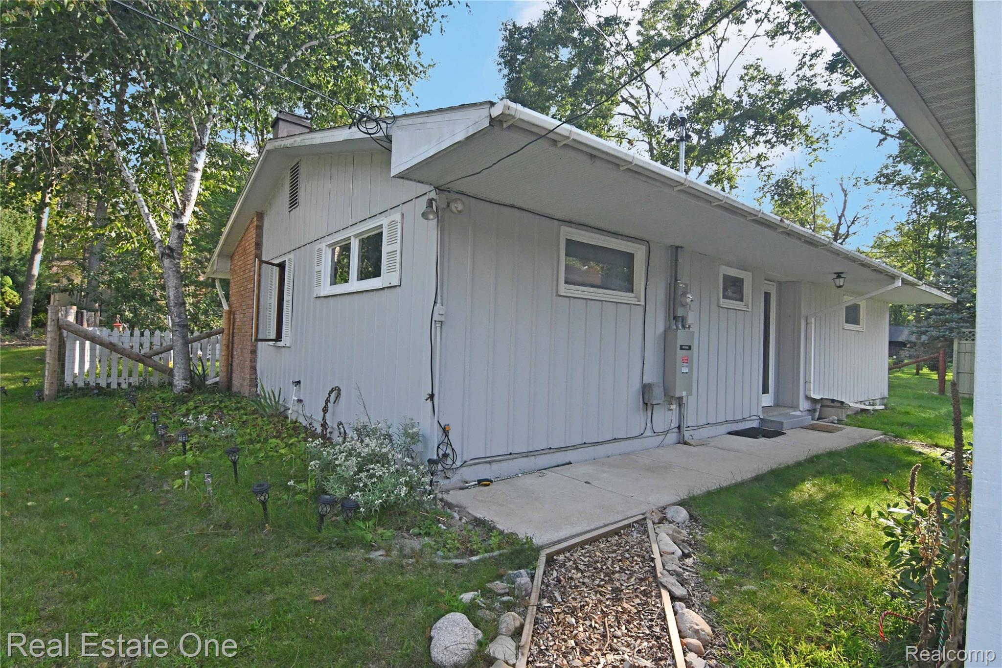 4255 N Ash Road Property Photo 2