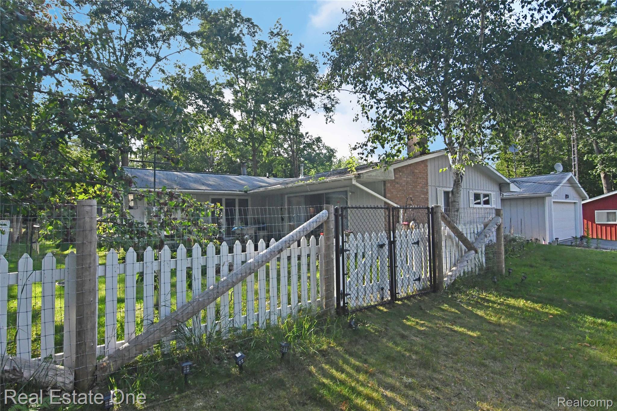 4255 N Ash Road Property Photo 7