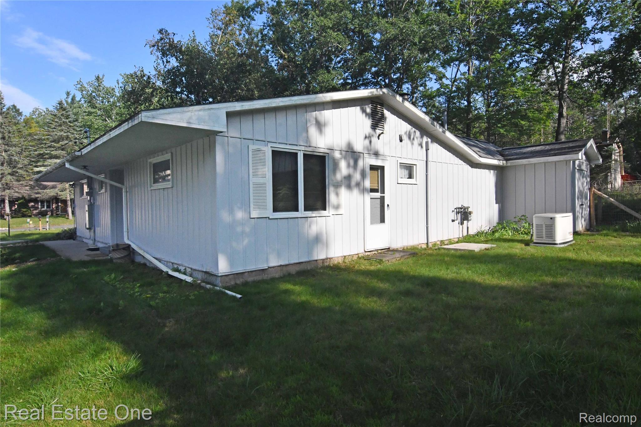 4255 N Ash Road Property Photo 8