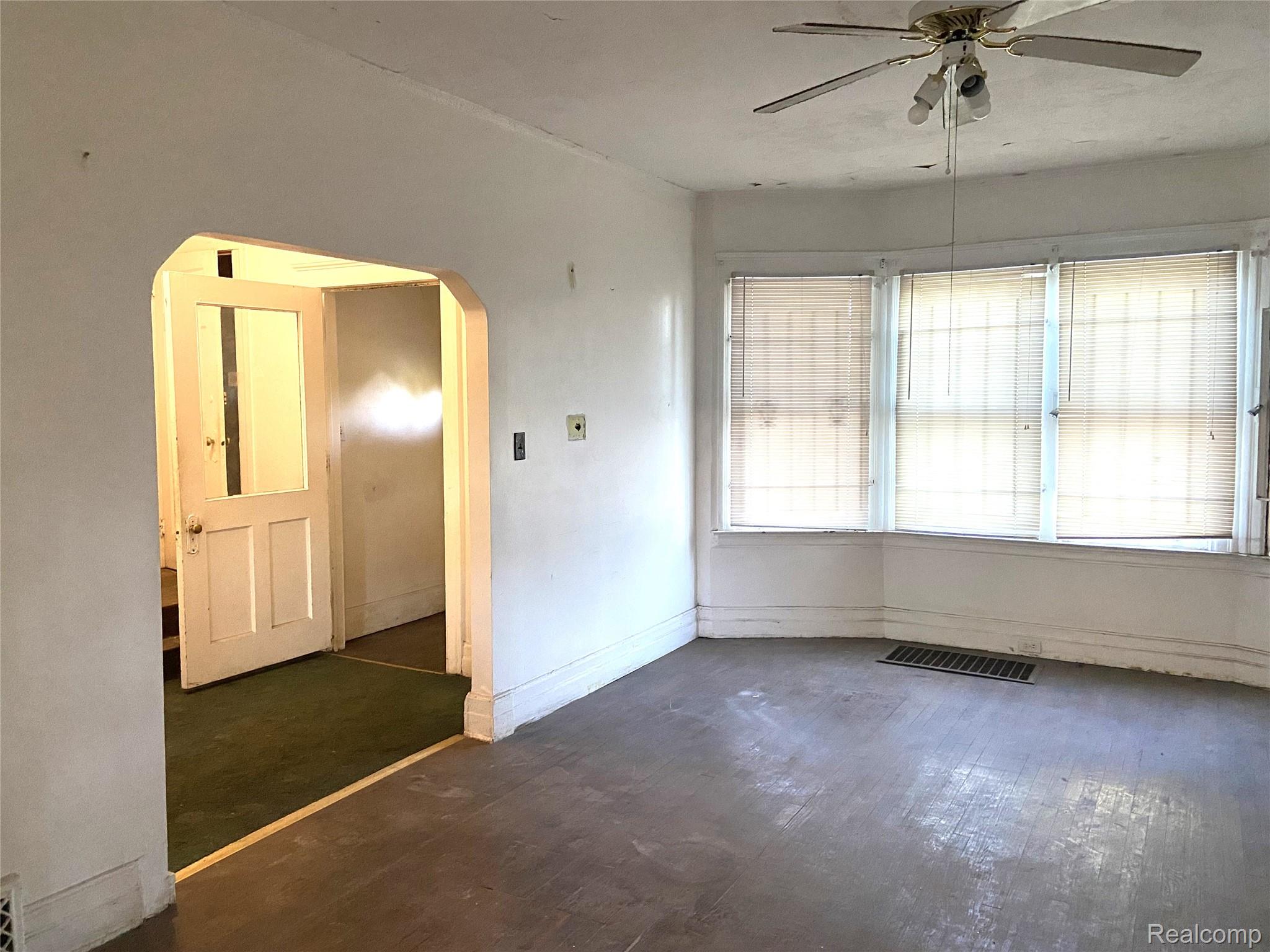 601 Westminster Street Property Photo 8