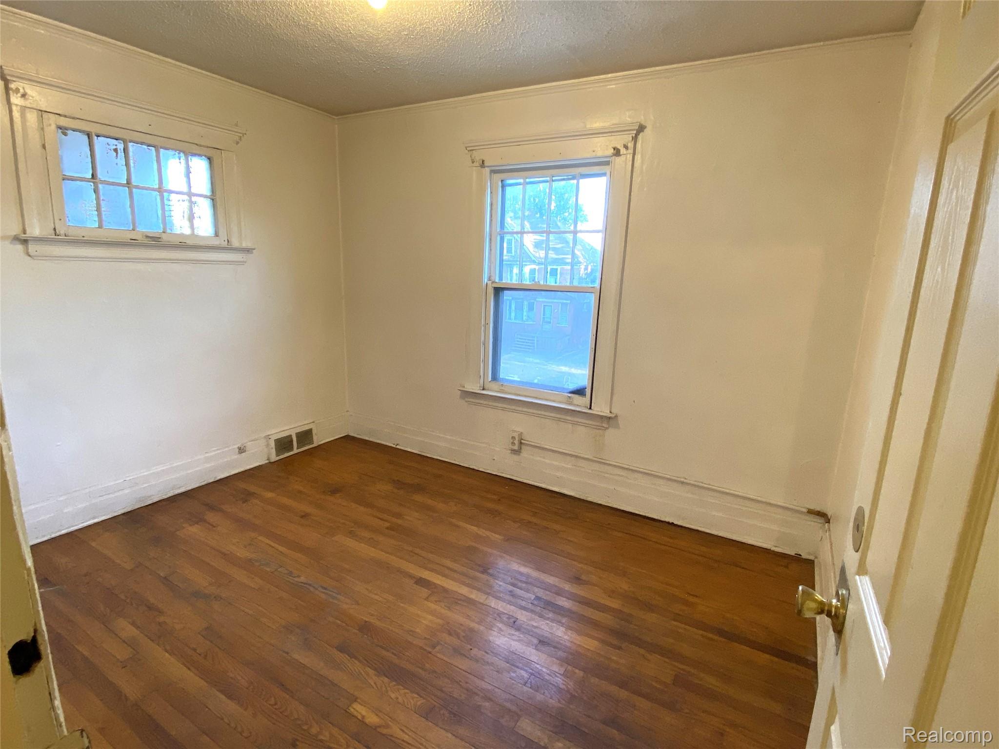 601 Westminster Street Property Photo 16