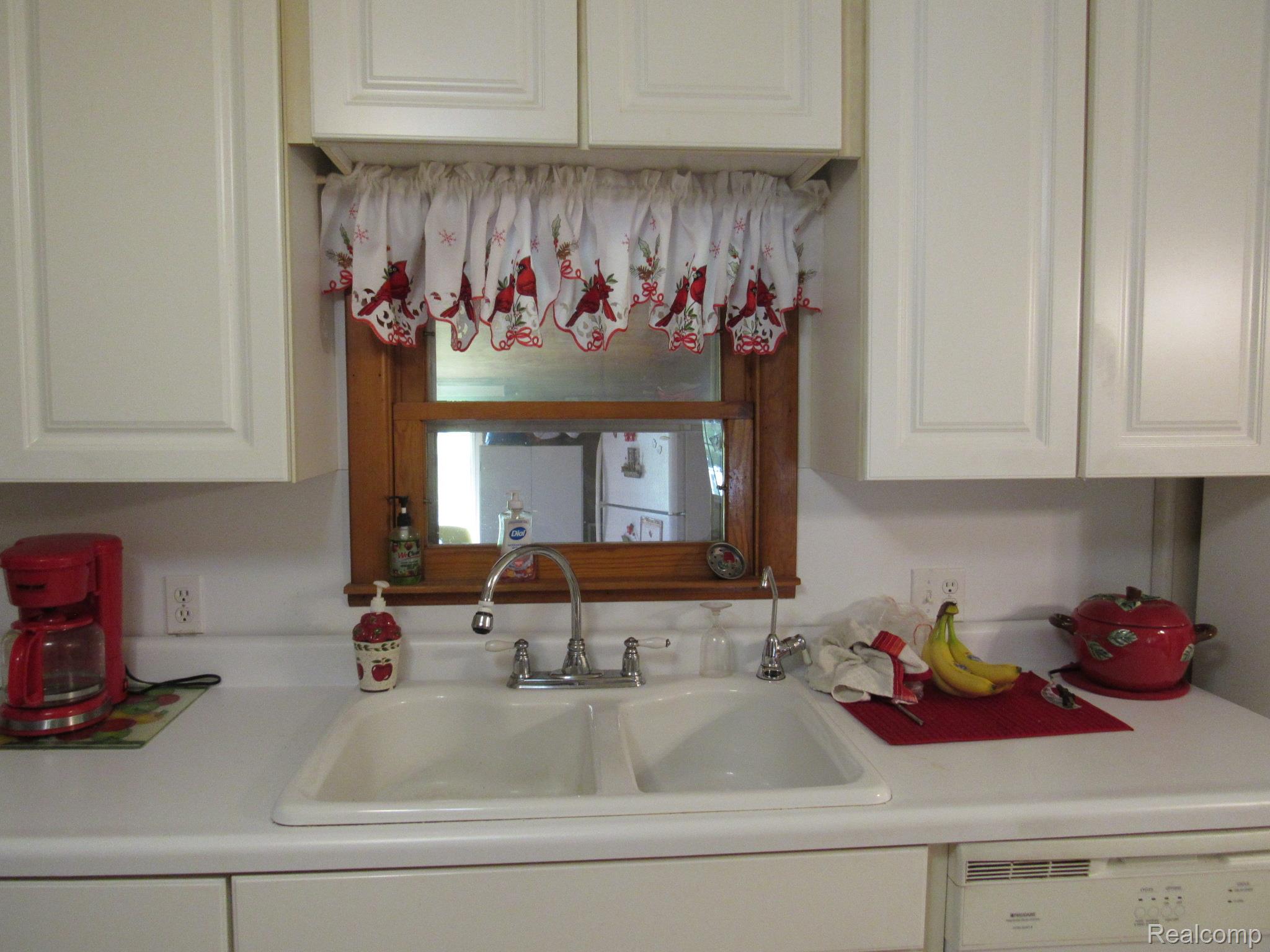 7840 M 65 South Property Photo 10
