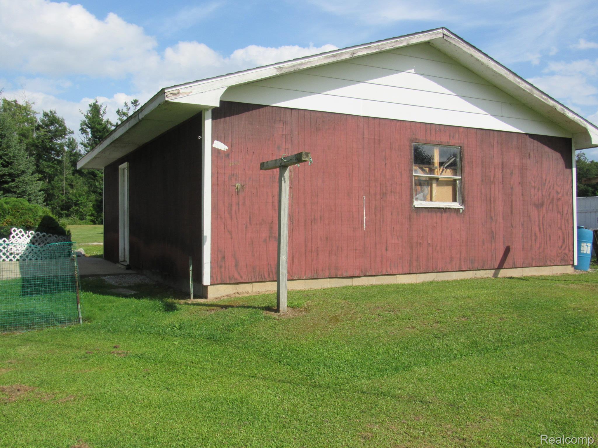 7840 M 65 South Property Photo 31