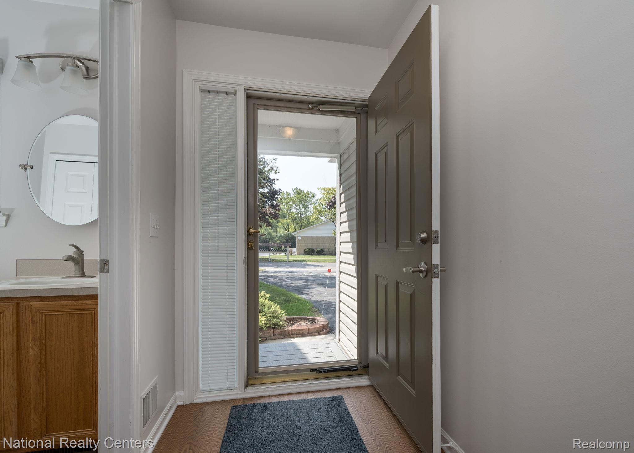 50298 Helfer Boulevard Property Photo 3