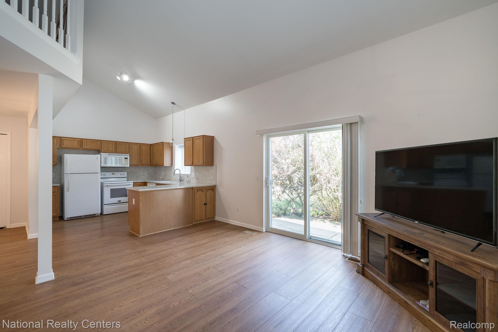 50298 Helfer Boulevard Property Photo 6