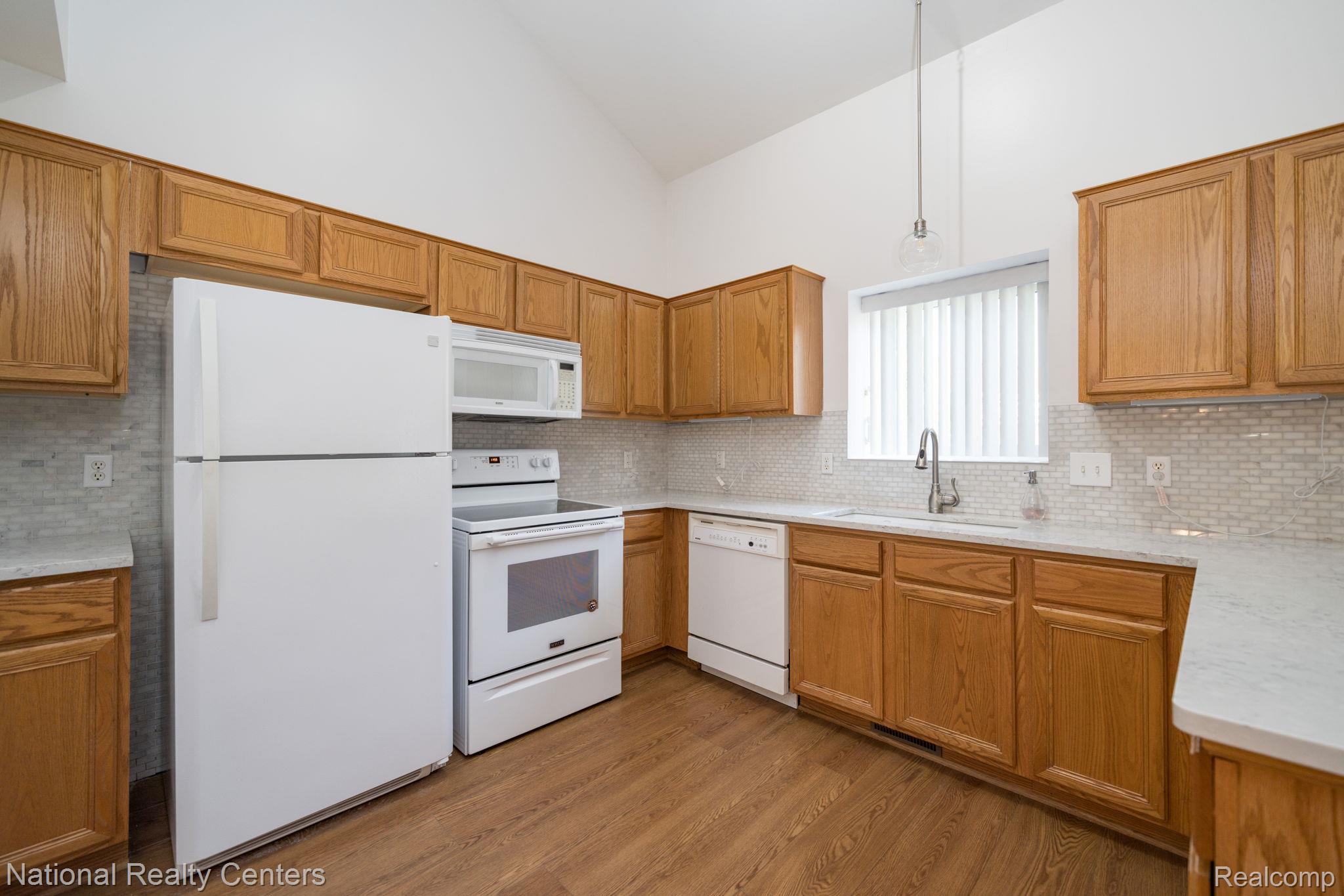 50298 Helfer Boulevard Property Photo 10