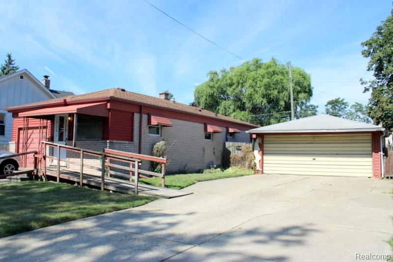 1530 Ferris Avenue Property Photo 1