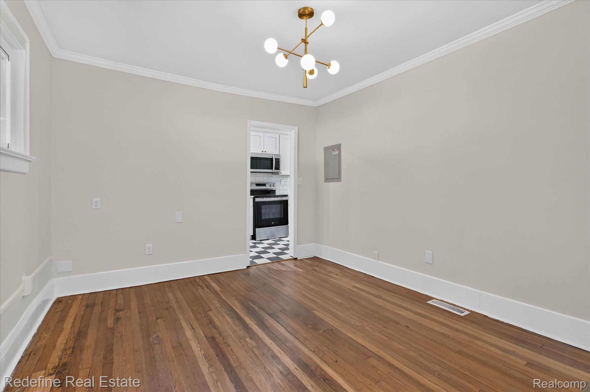 22608 Frisbee Street Property Photo 12