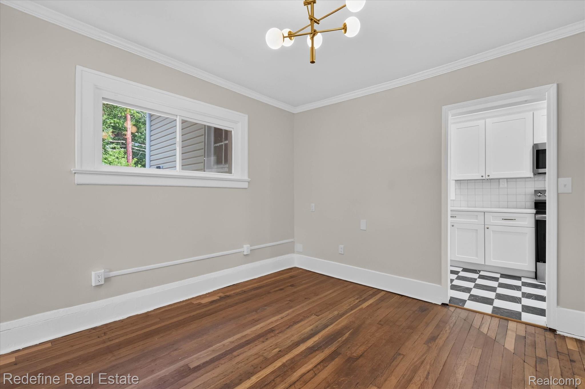 22608 Frisbee Street Property Photo 14