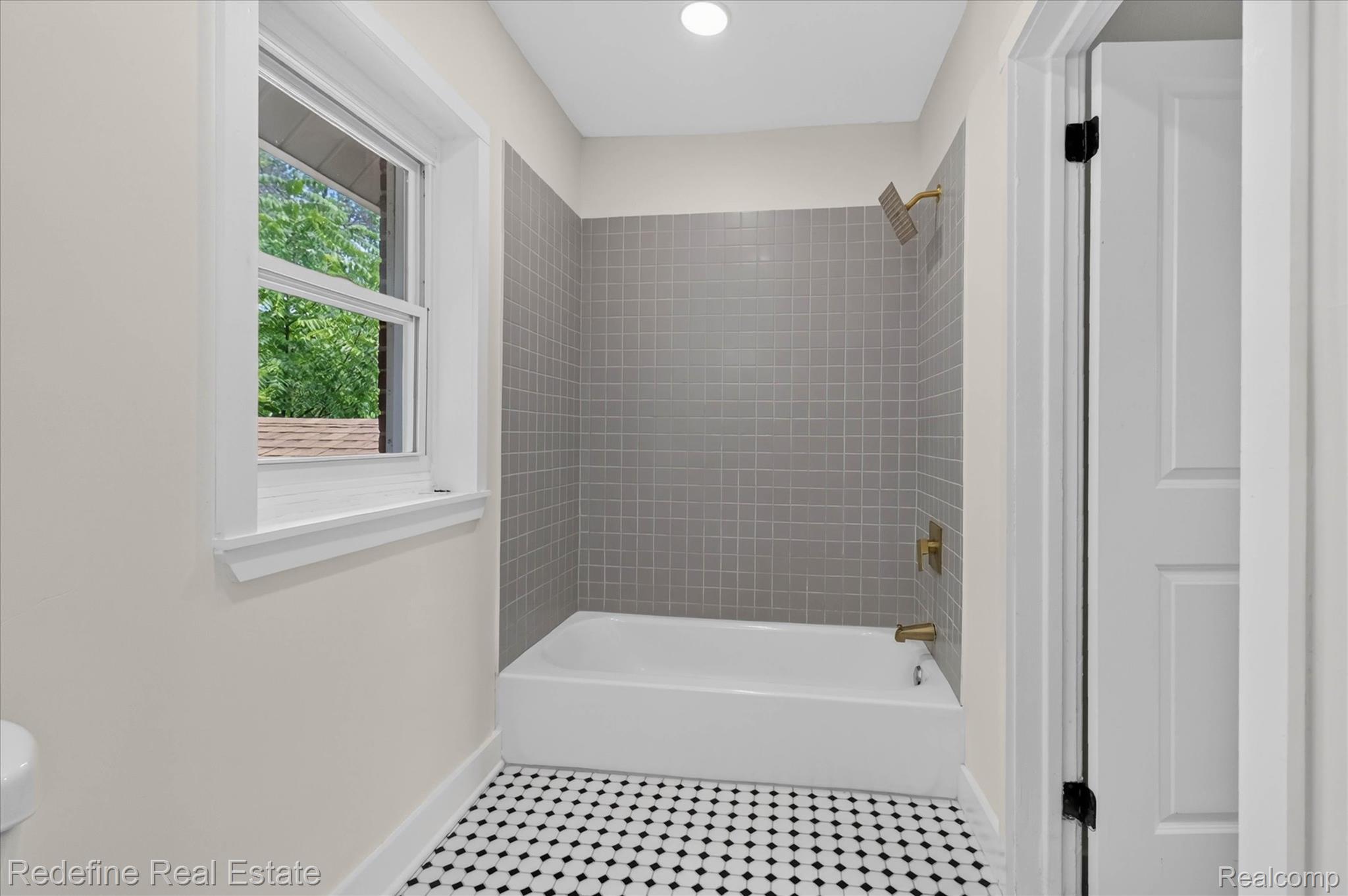 22608 Frisbee Street Property Photo 27