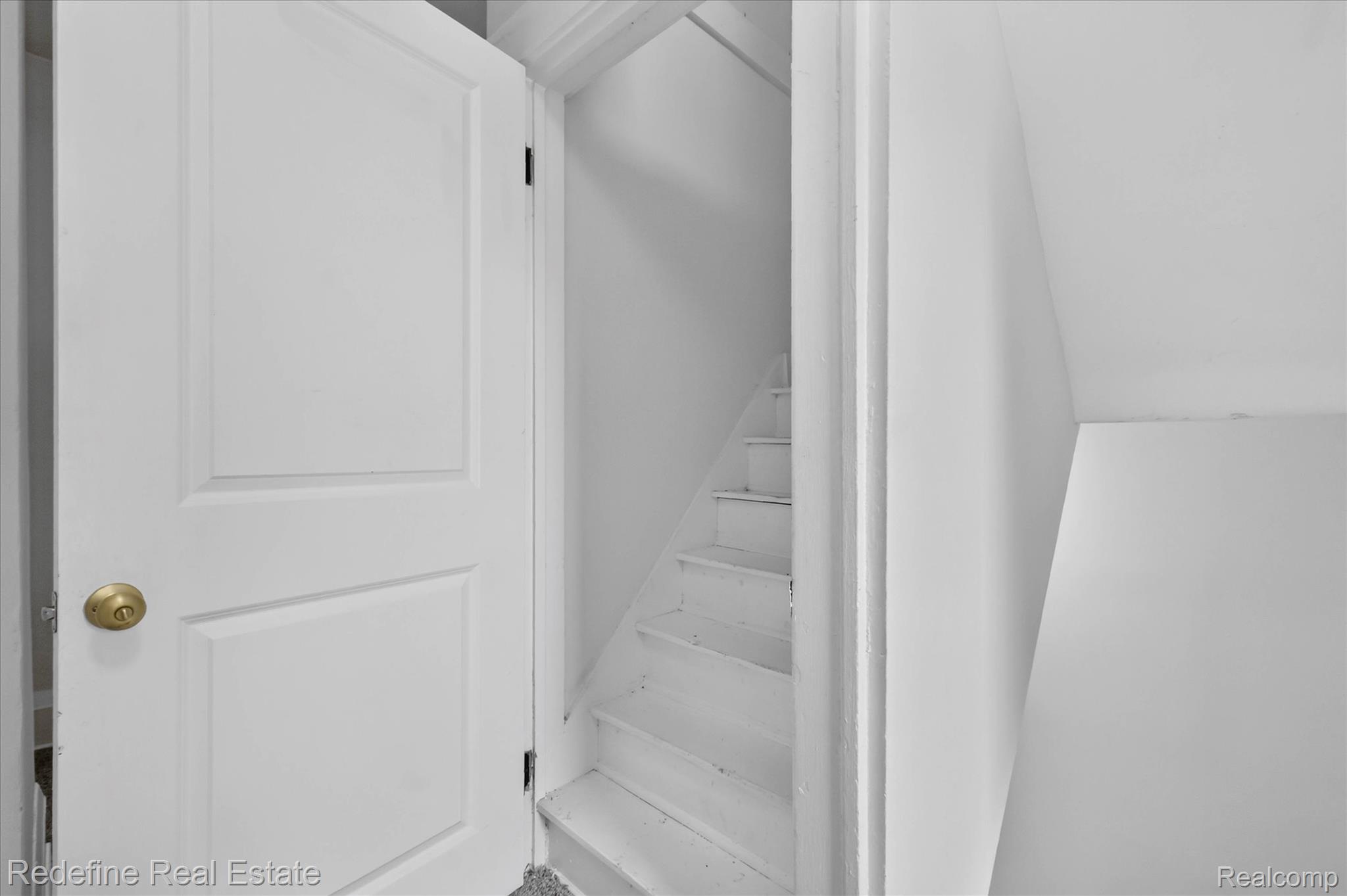 22608 Frisbee Street Property Photo 34