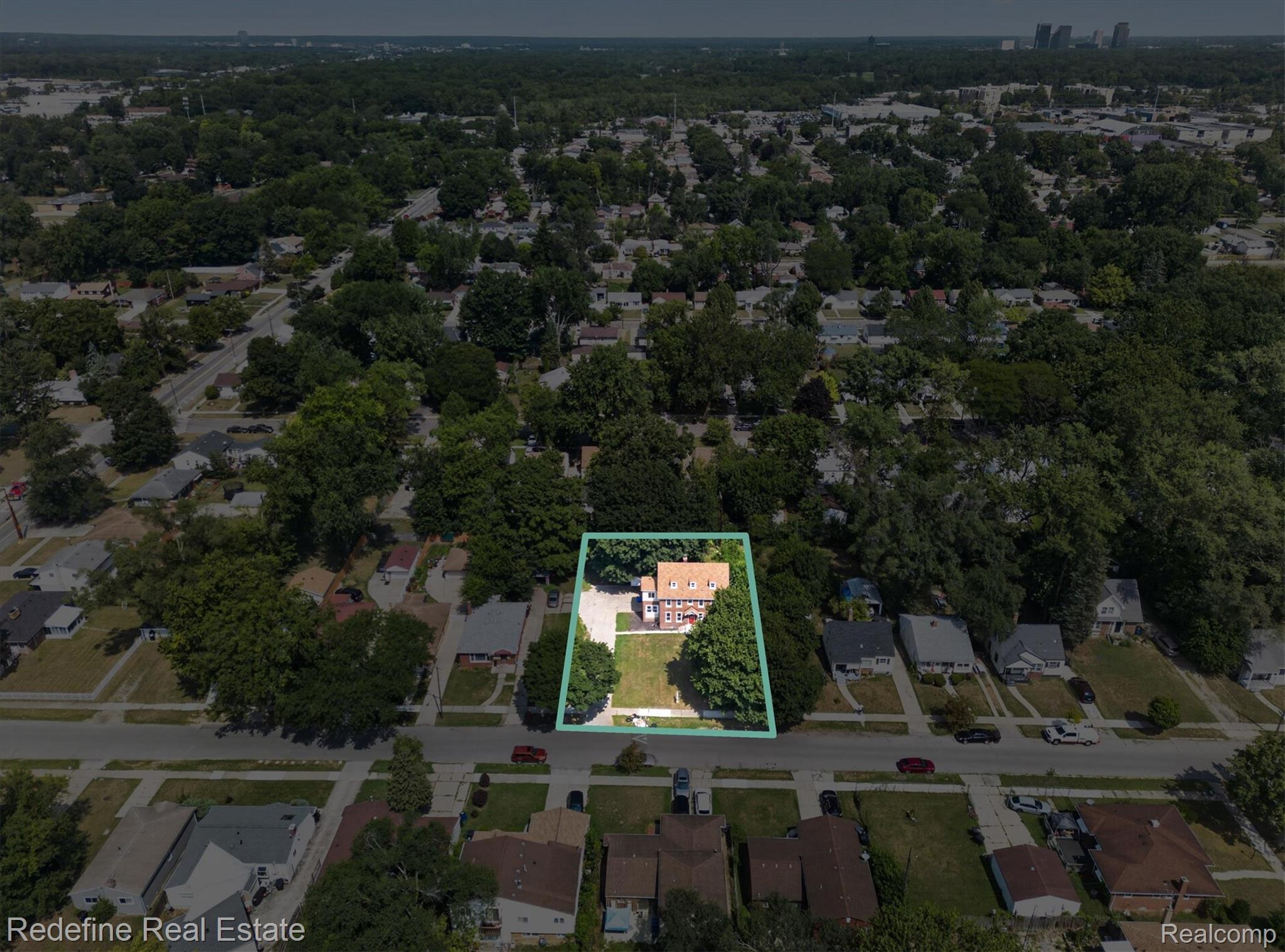 22608 Frisbee Street Property Photo 43