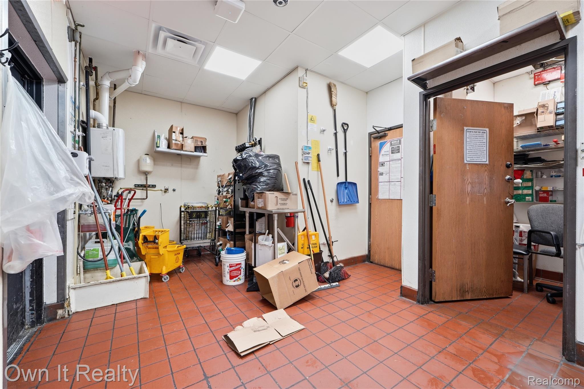 6525 S Pennsylvania Avenue Property Photo 37