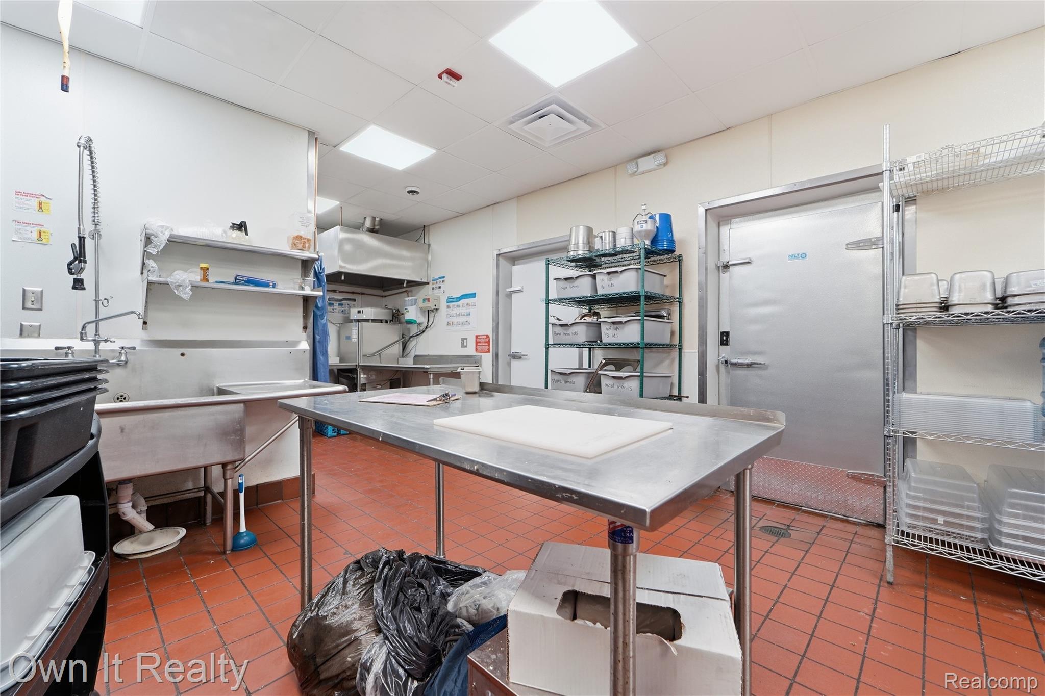 6525 S Pennsylvania Avenue Property Photo 42