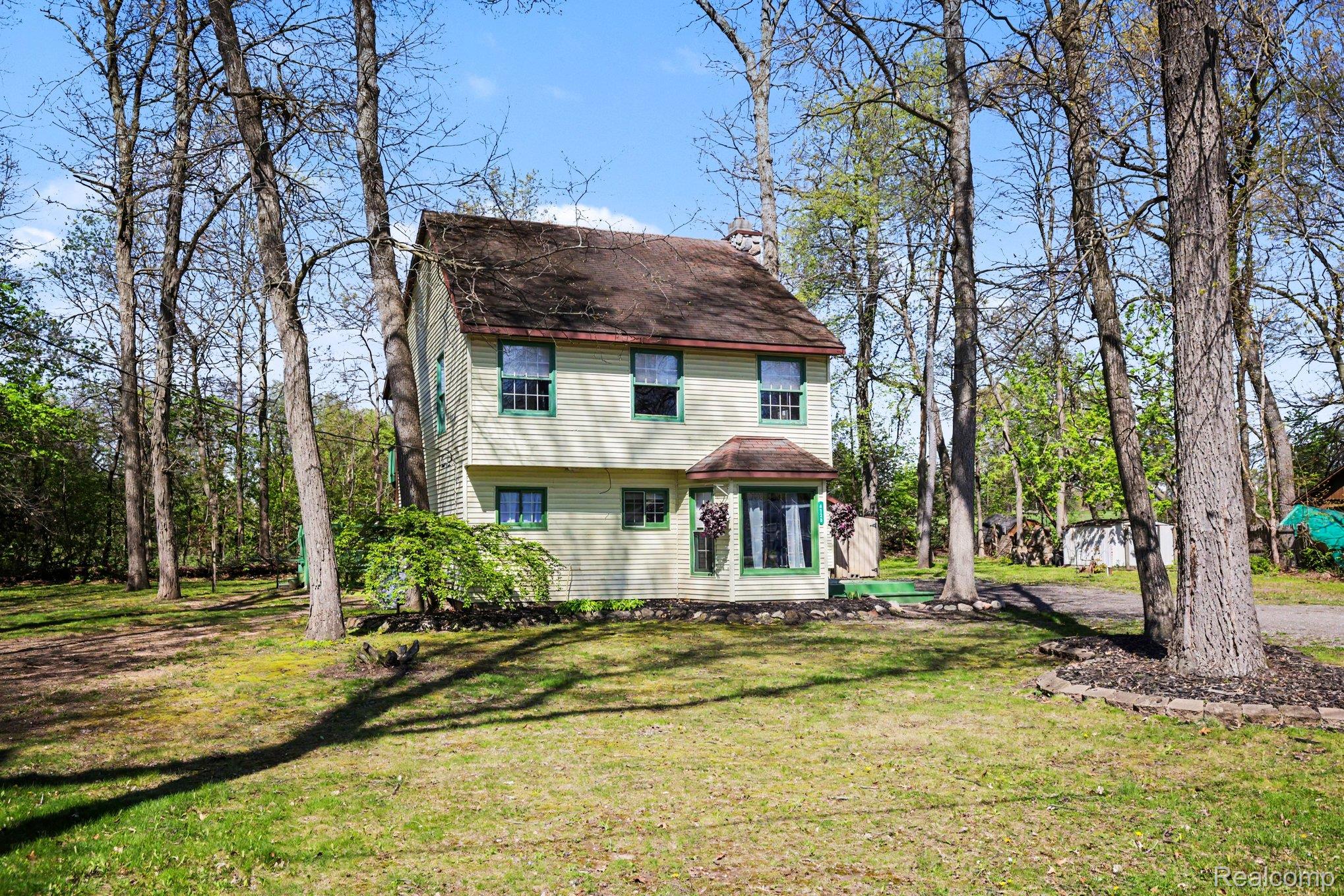4725 Hickory Drive Property Photo 4