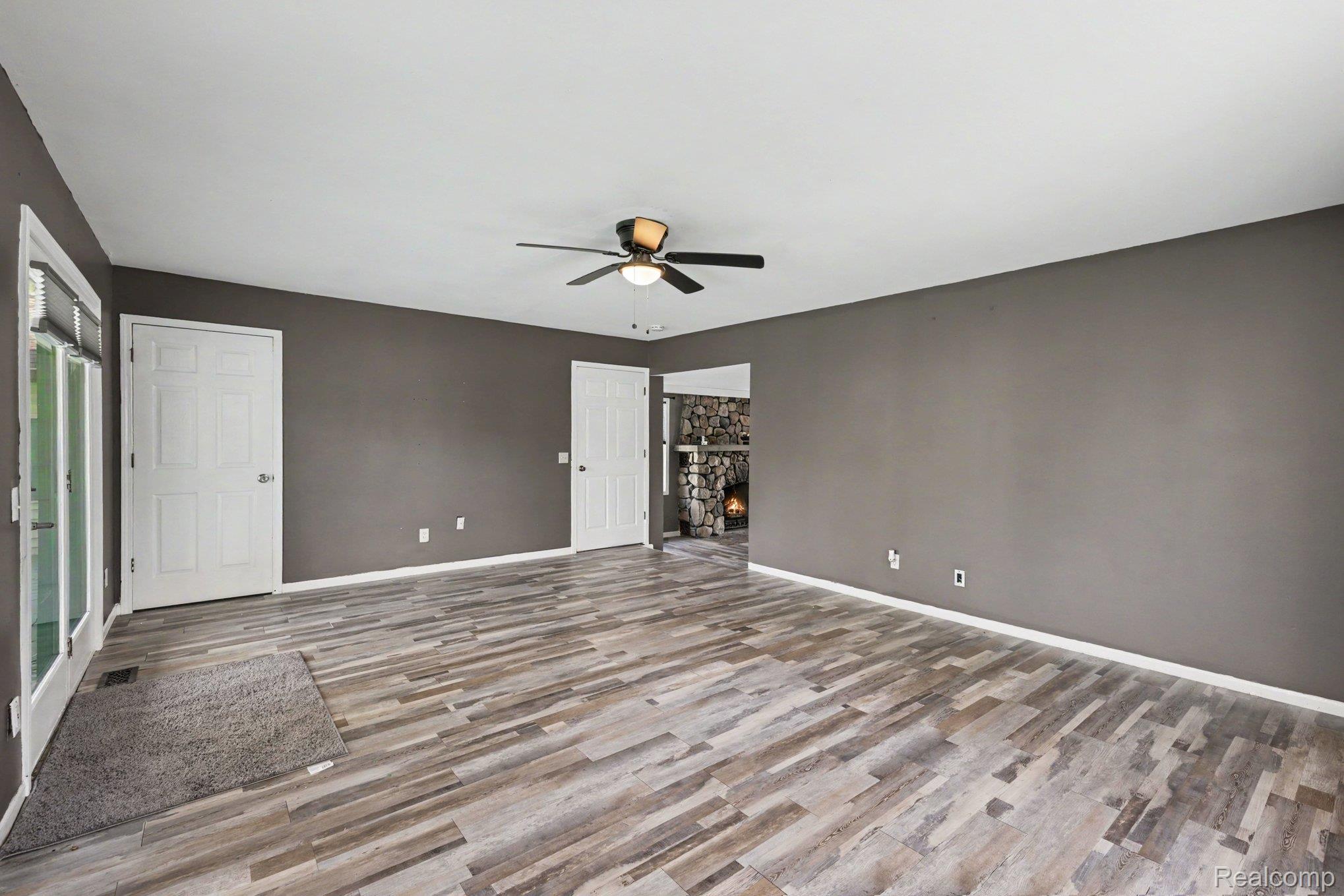 4725 Hickory Drive Property Photo 7
