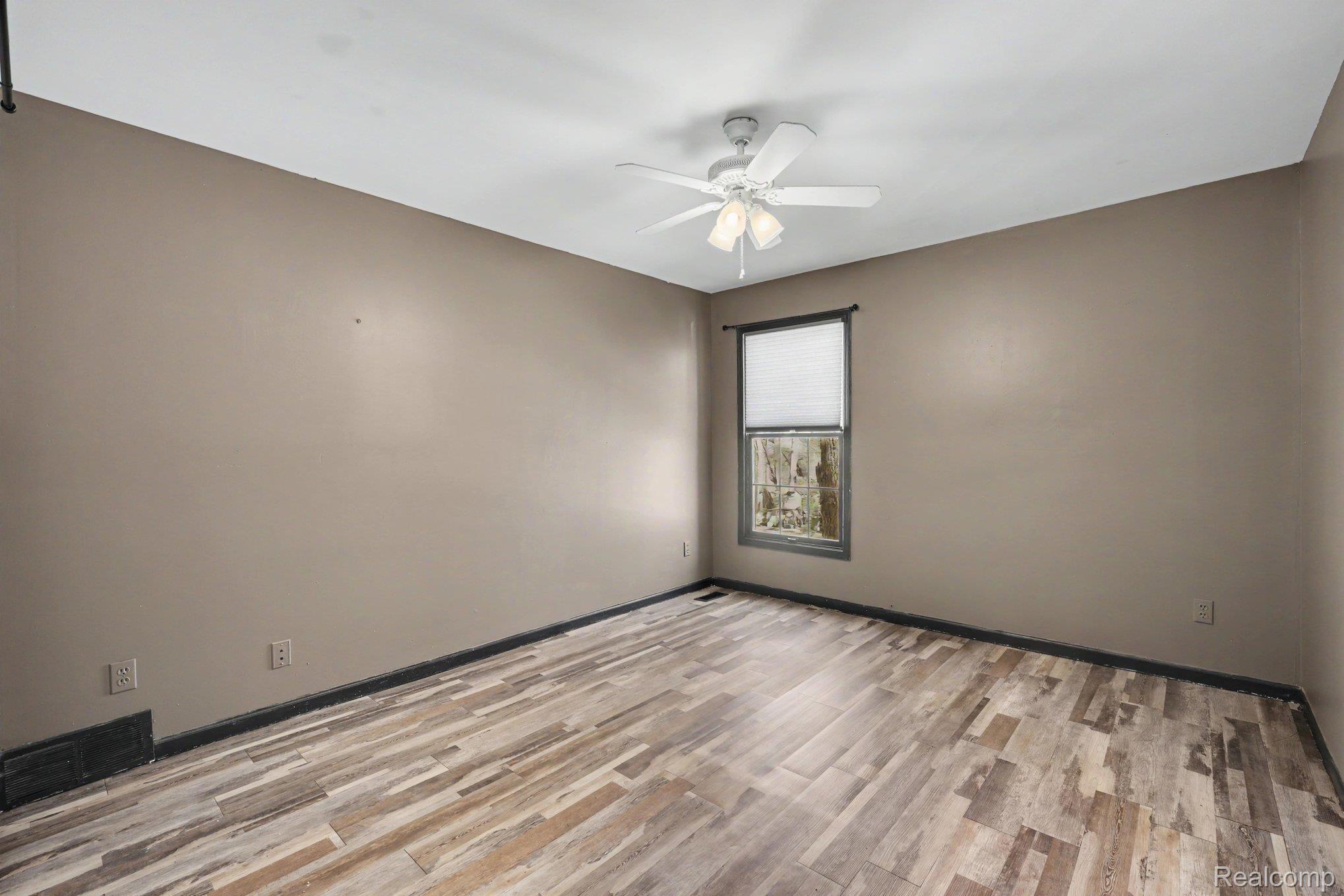 4725 Hickory Drive Property Photo 17