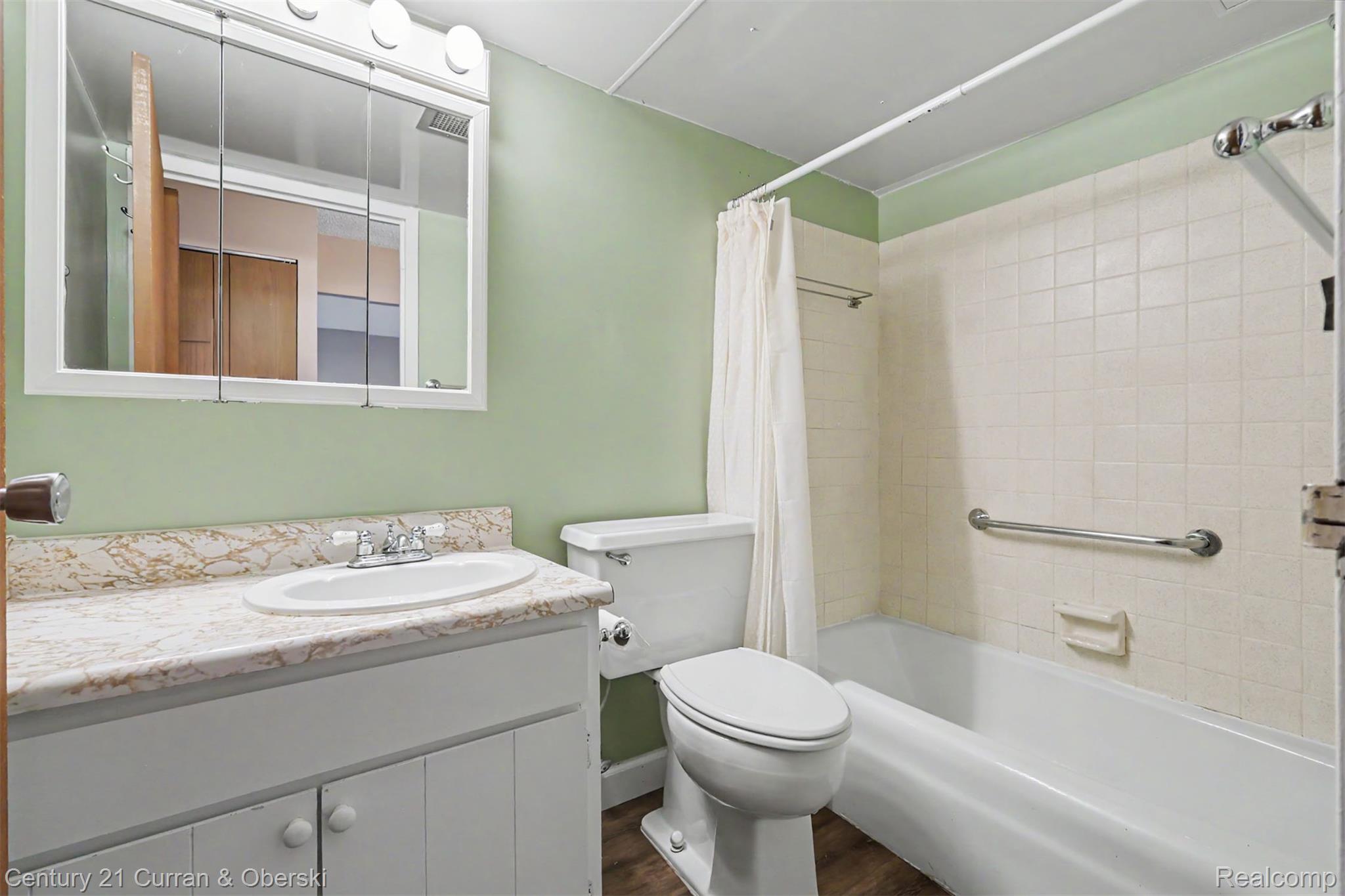 21800 Morley Avenue 815 Property Photo 21