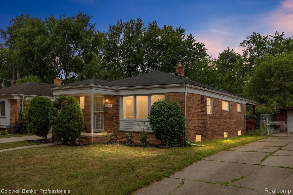 21381 Kipling Street Property Photo 2