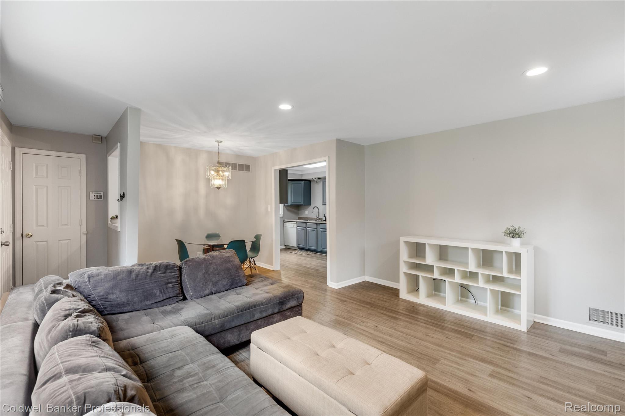 21381 Kipling Street Property Photo 5