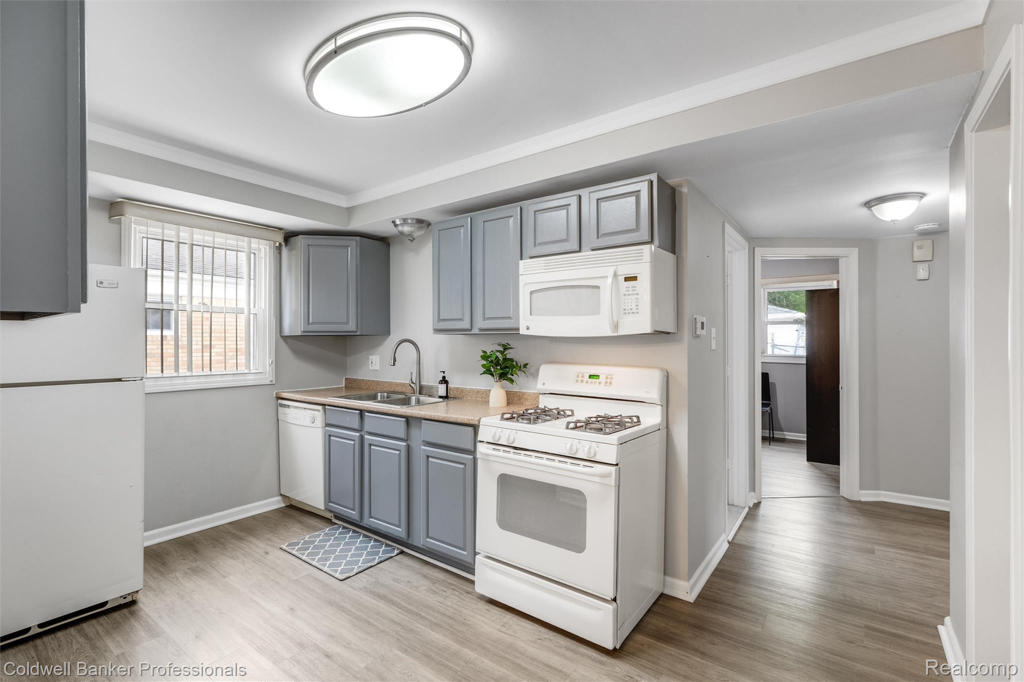 21381 Kipling Street Property Photo 6
