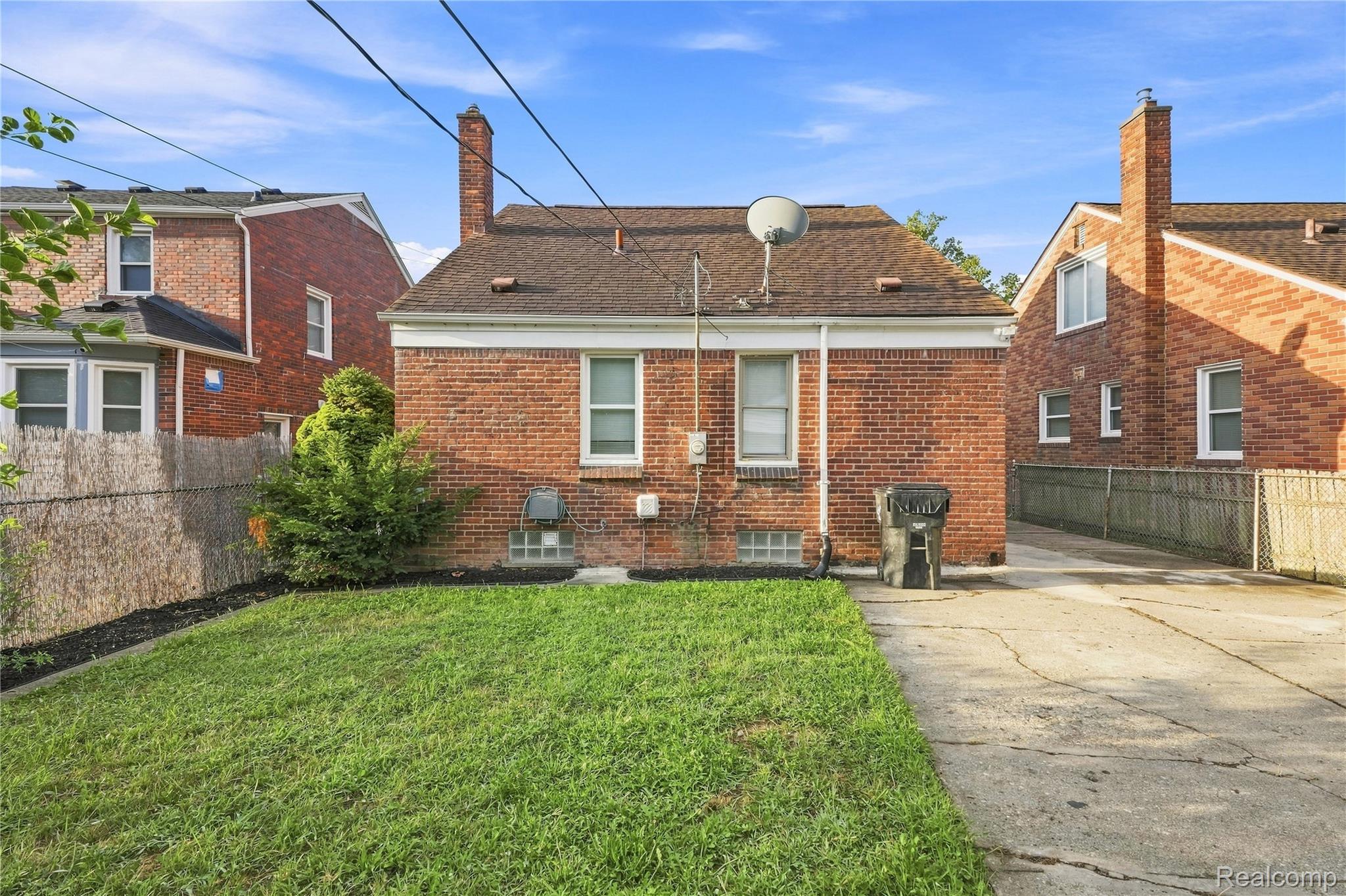 14119 Edmore Drive Property Photo 35