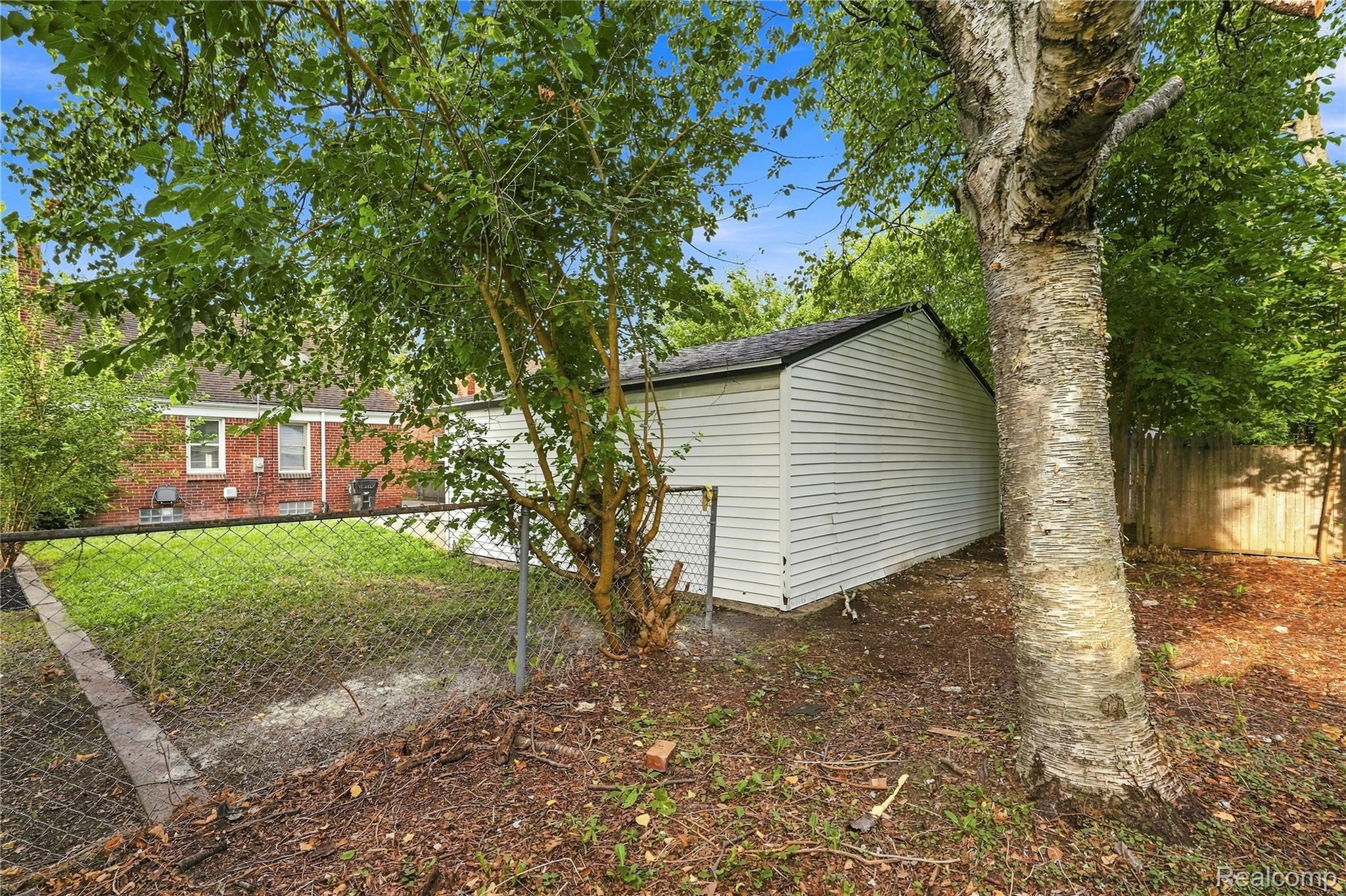 14119 Edmore Drive Property Photo 36