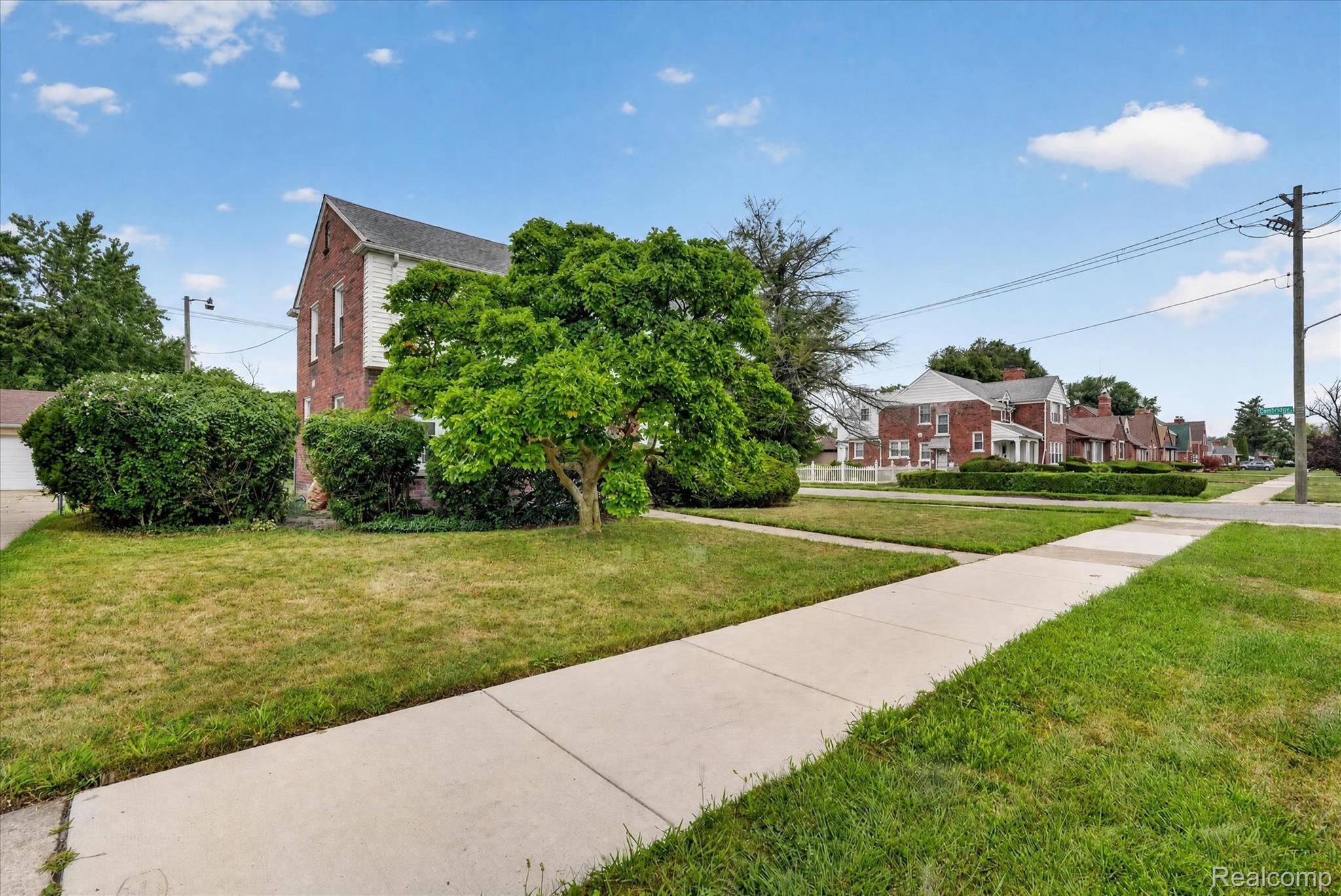 19209 Lauder Street Property Photo 4