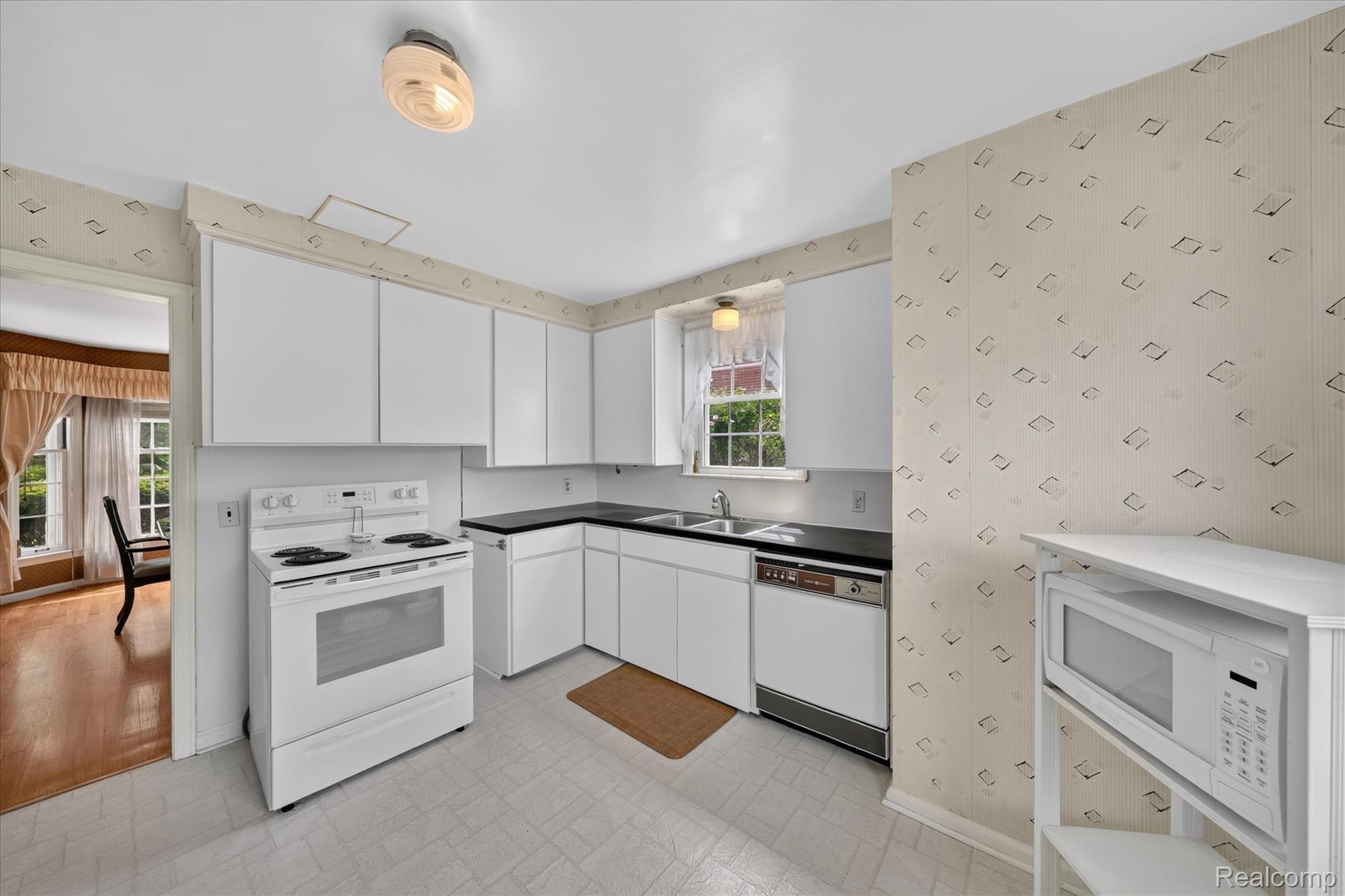 19209 Lauder Street Property Photo 16