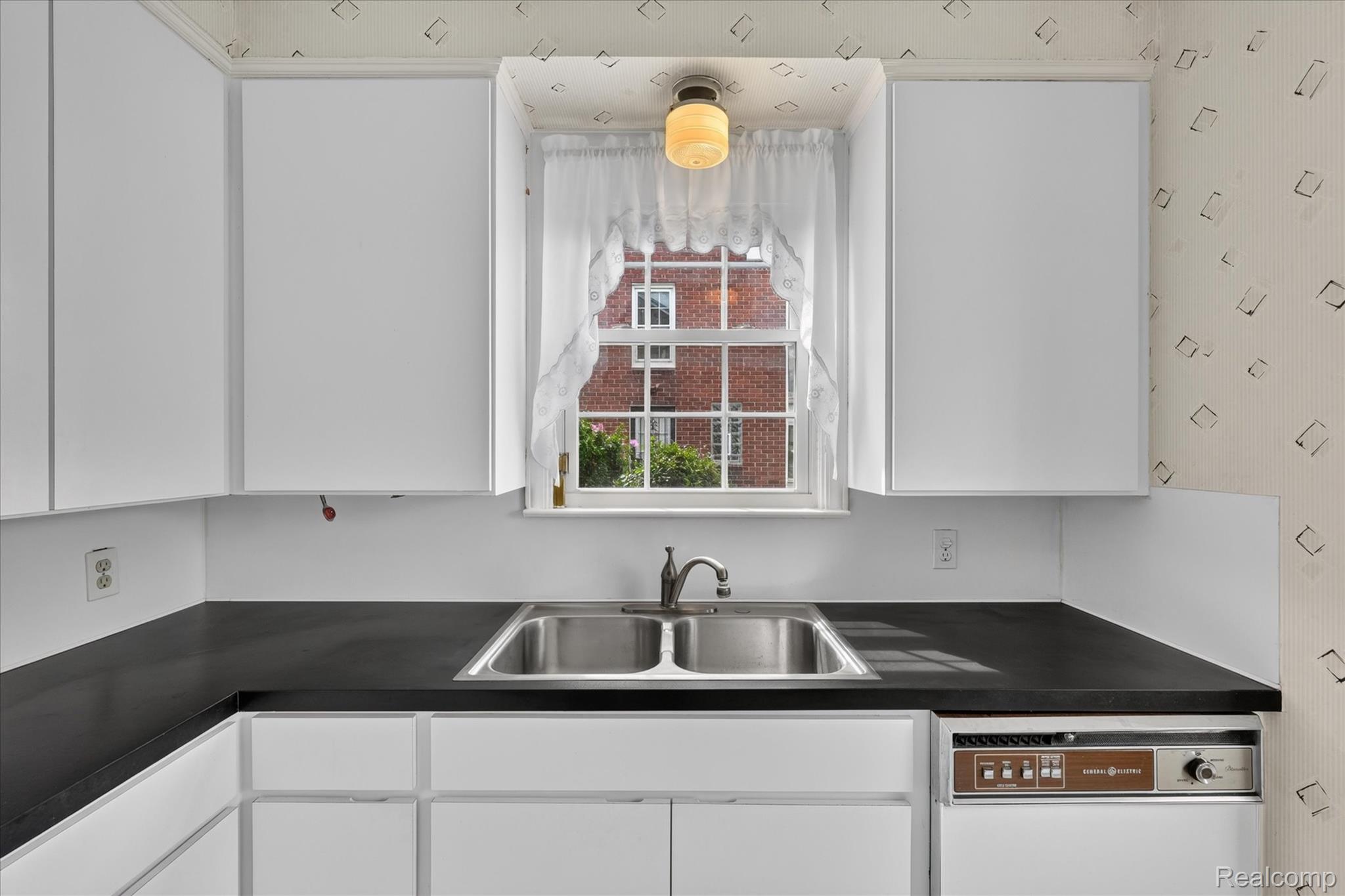 19209 Lauder Street Property Photo 19